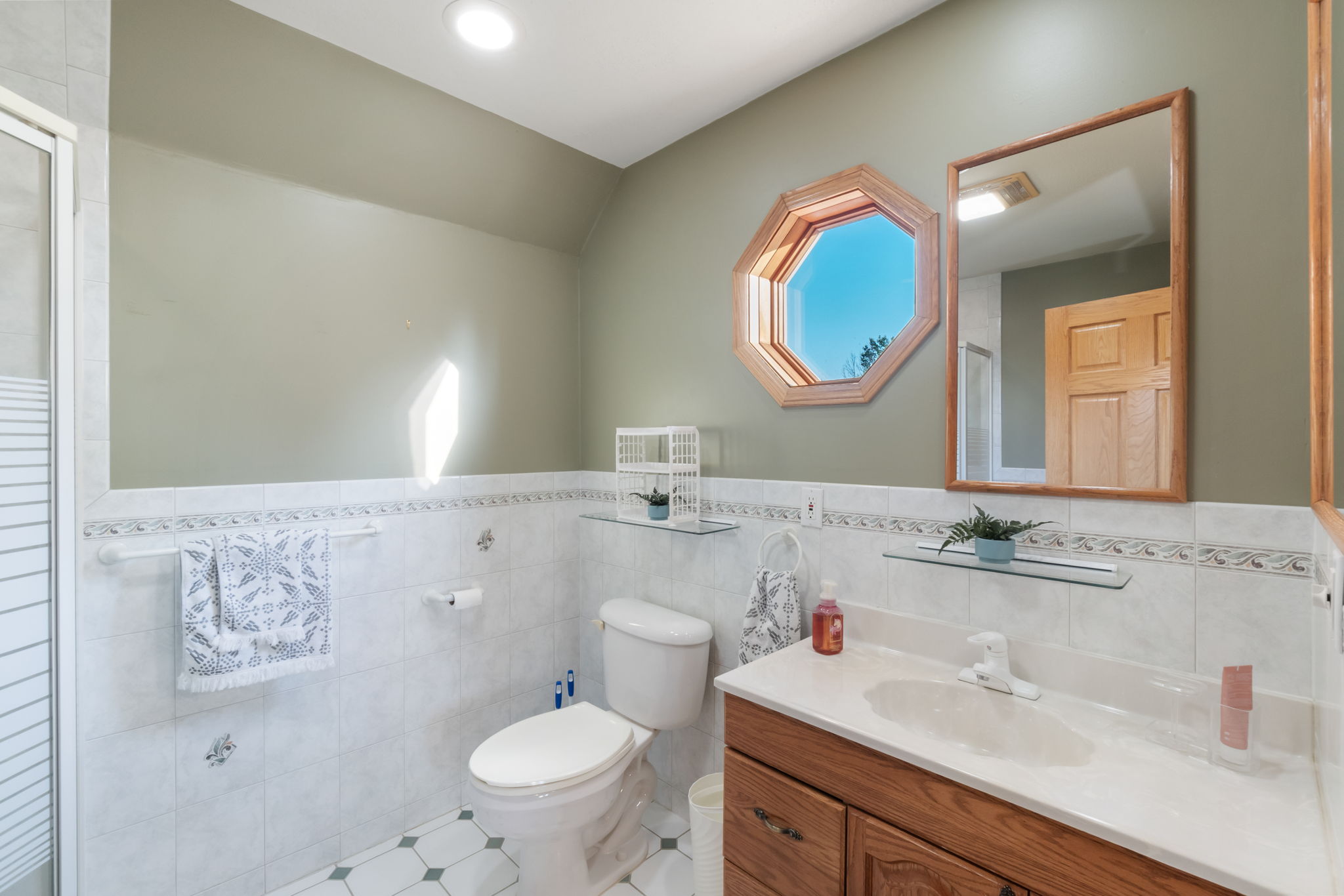 Mitchell, Iowa, 50461, United States, 4 Bedrooms Bedrooms, ,4 BathroomsBathrooms,Residential,For Sale,1923505