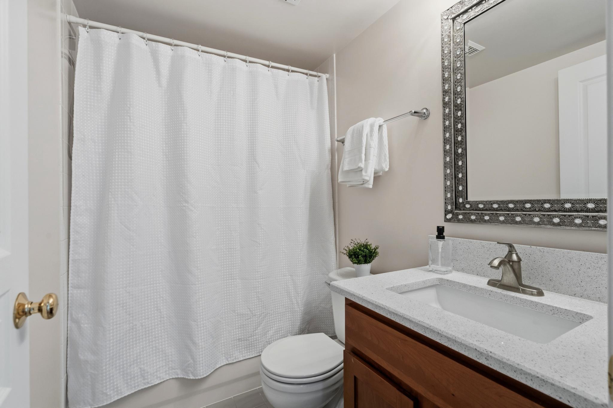  6453 Fourth Street, Alexandria, VA, 22312 - 物件實景