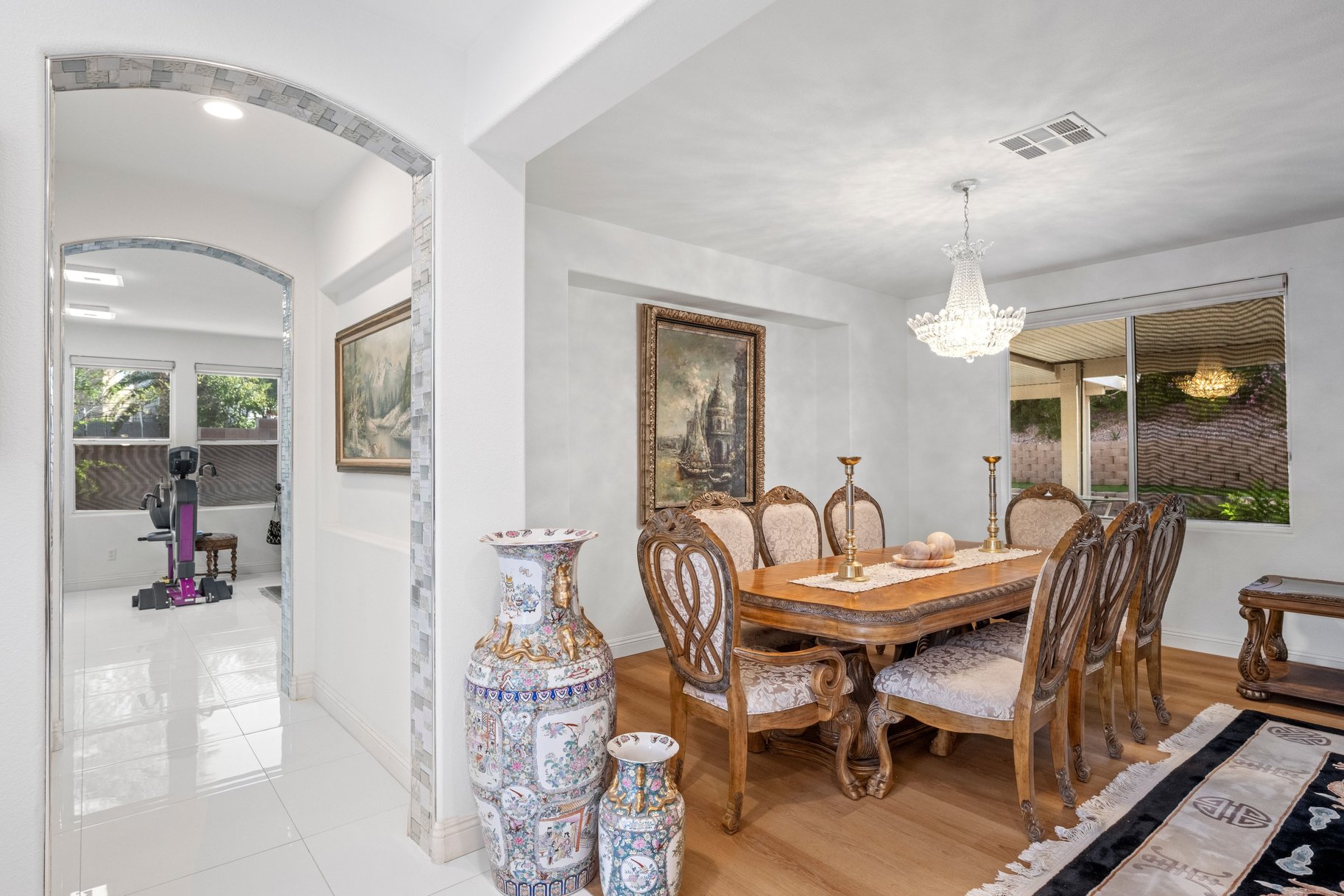  Highly Upgraded 4,000 sq ft Estate in Gated Community - 物件實景