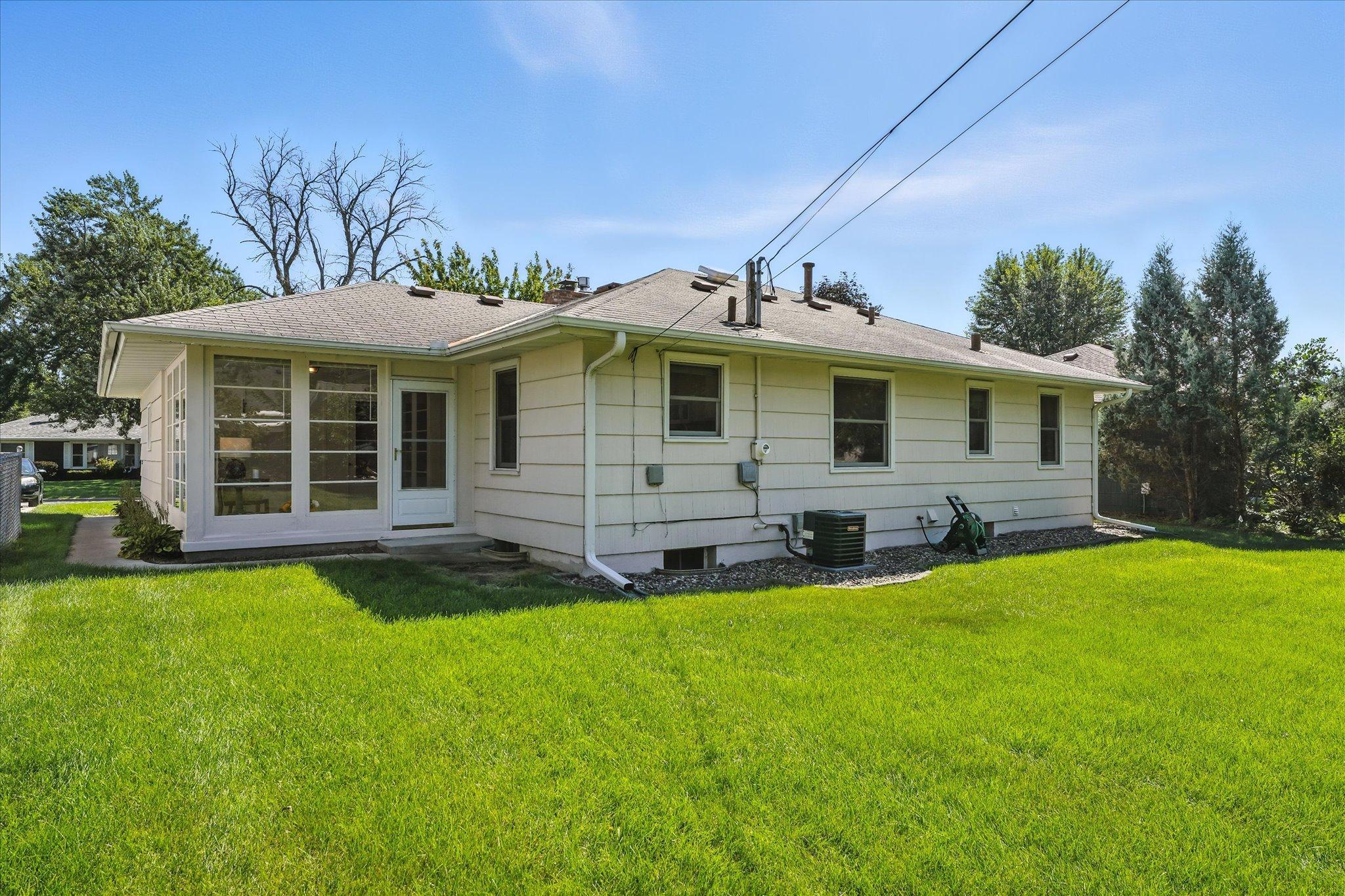 Edina, Minnesota, 55410, United States, 3 Bedrooms Bedrooms, ,1 BathroomBathrooms,Residential,For Sale,1941033