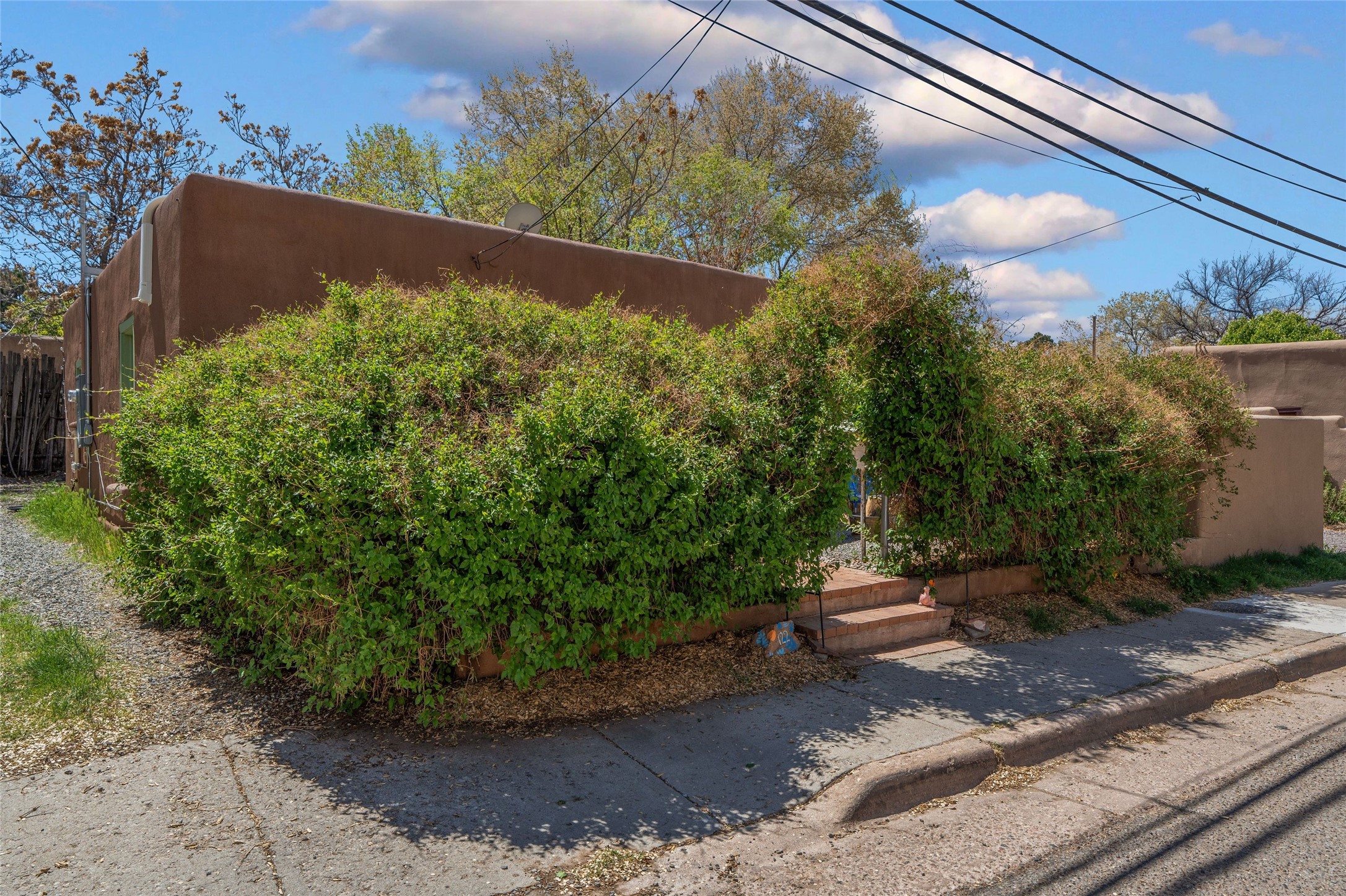  122 W. Buena Vista - 物件實景