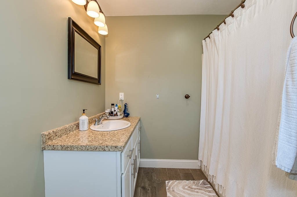 Lakeville, Massachusetts, 02347, United States, 3 Bedrooms Bedrooms, ,3 BathroomsBathrooms,Residential,For Sale,1921746