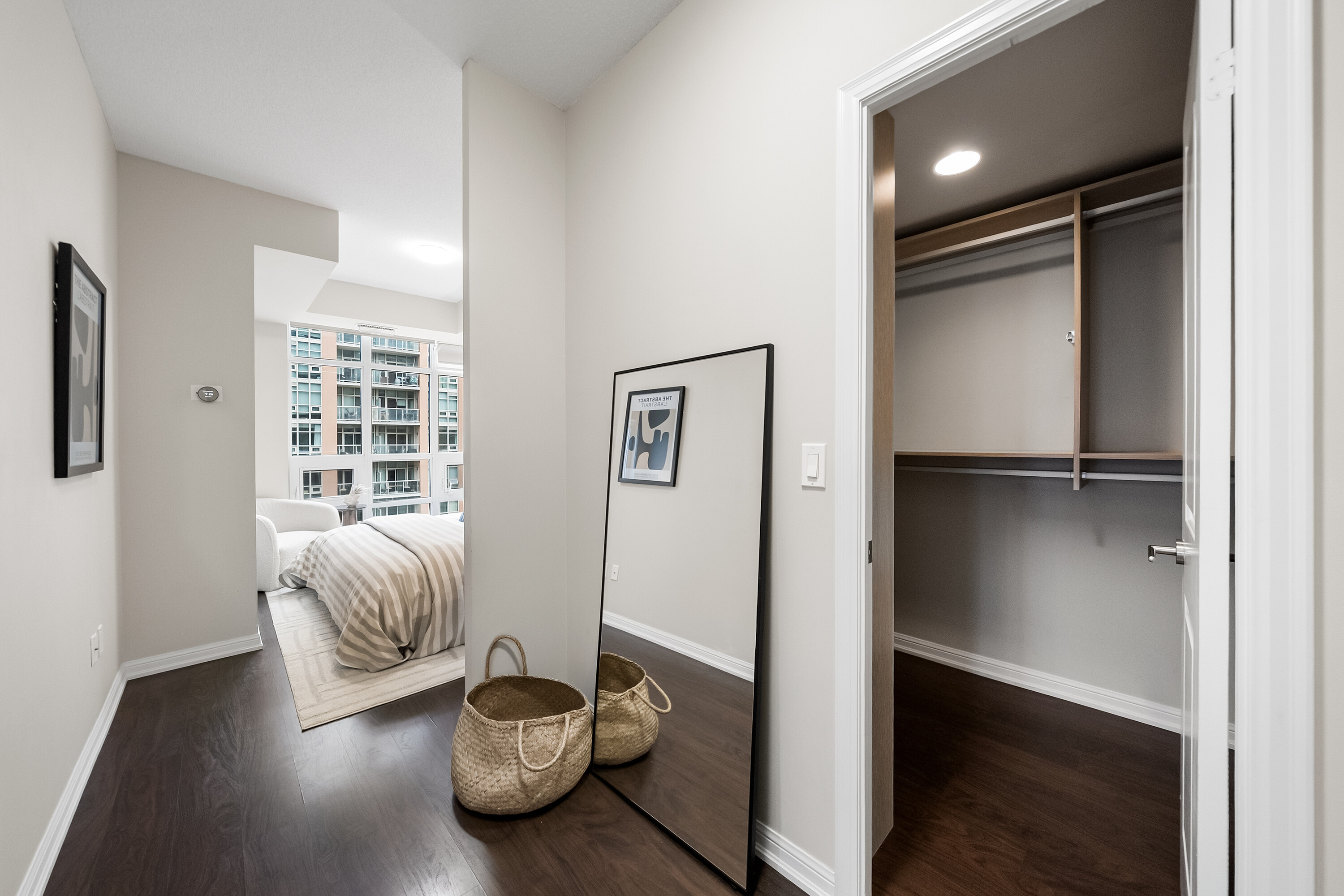  Corner Unit In Liberty Village - 物件實景