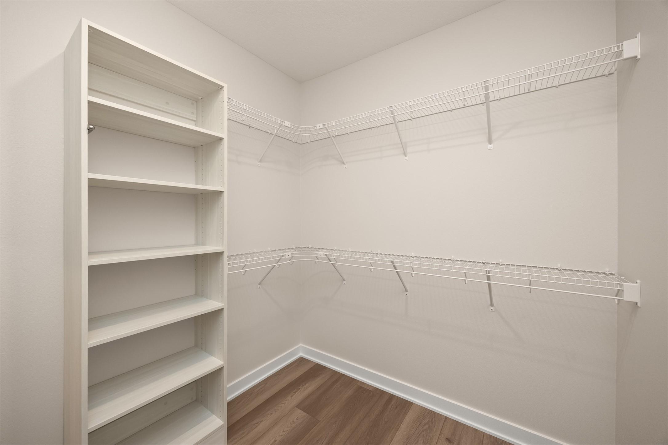 Urbandale, Iowa, 50323, United States, 4 Bedrooms Bedrooms, ,3 BathroomsBathrooms,Residential,For Sale,1975900