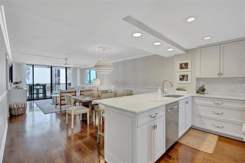 Sarasota, Florida, 34242, United States, 2 Bedrooms Bedrooms, ,2 BathroomsBathrooms,Residential,For Sale,1895415