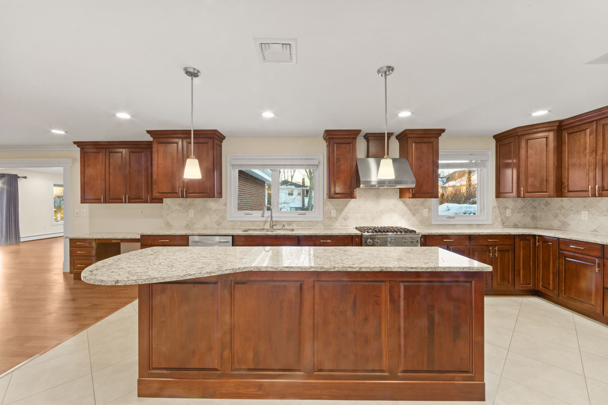  662 Summit Street, Englewood Cliffs, NJ, 07632 - 物件實景