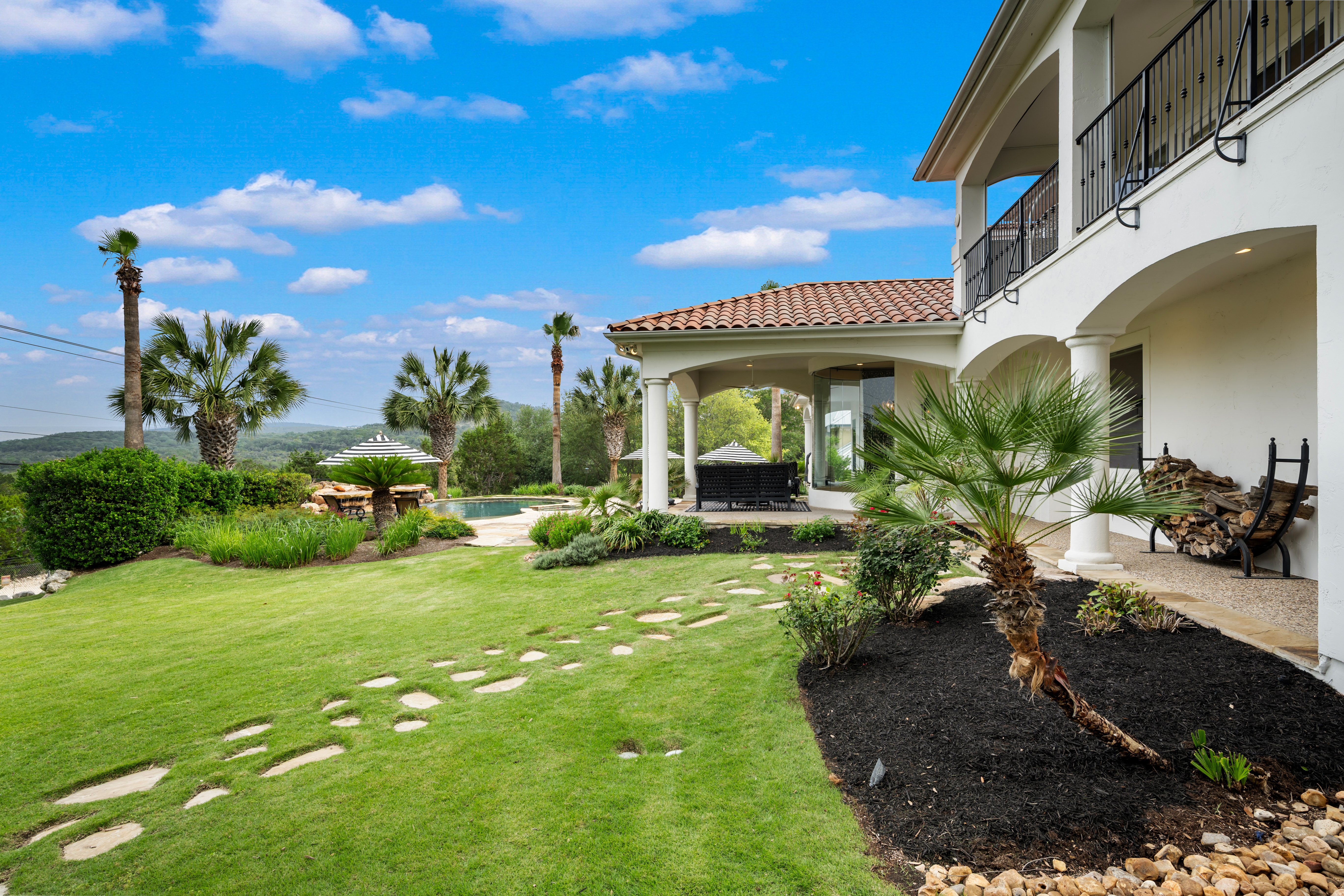  Elevated Dominion Living in Vineyard Estates - 物件實景