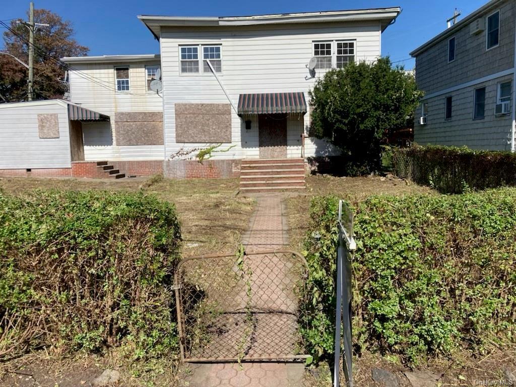 Bronx, New York, 10464, United States, 6 Bedrooms Bedrooms, ,Residential,For Sale,1880936
