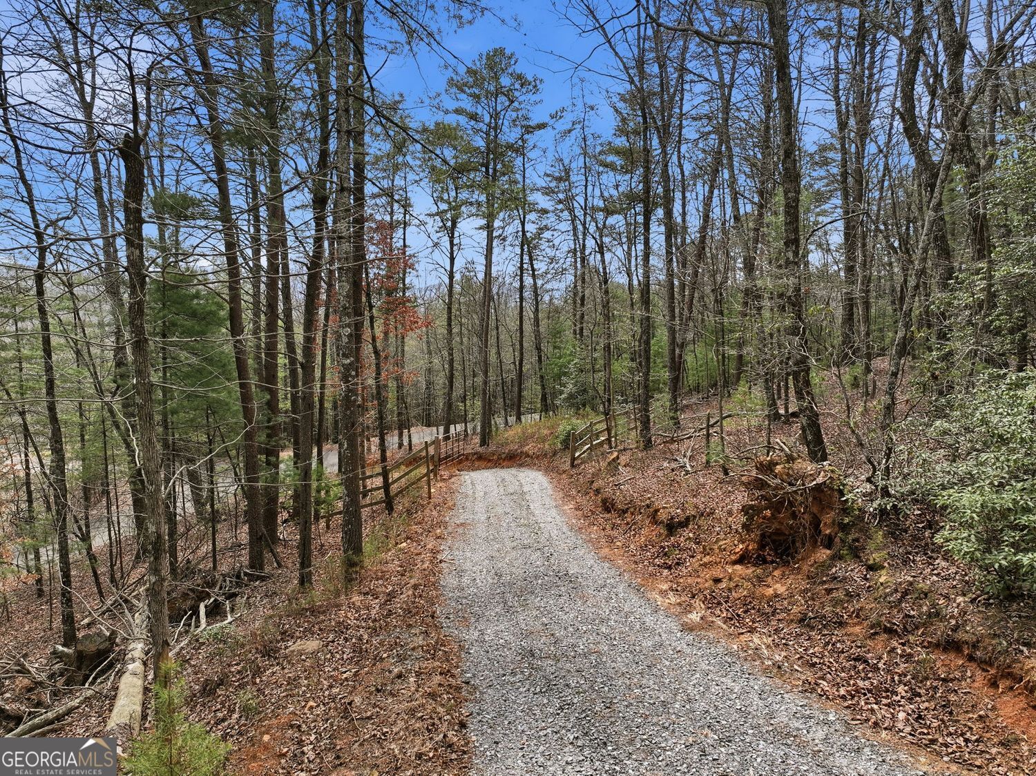 Ellijay, Georgia, 30536, United States, 2 Bedrooms Bedrooms, ,3 BathroomsBathrooms,Residential,For Sale,2035001