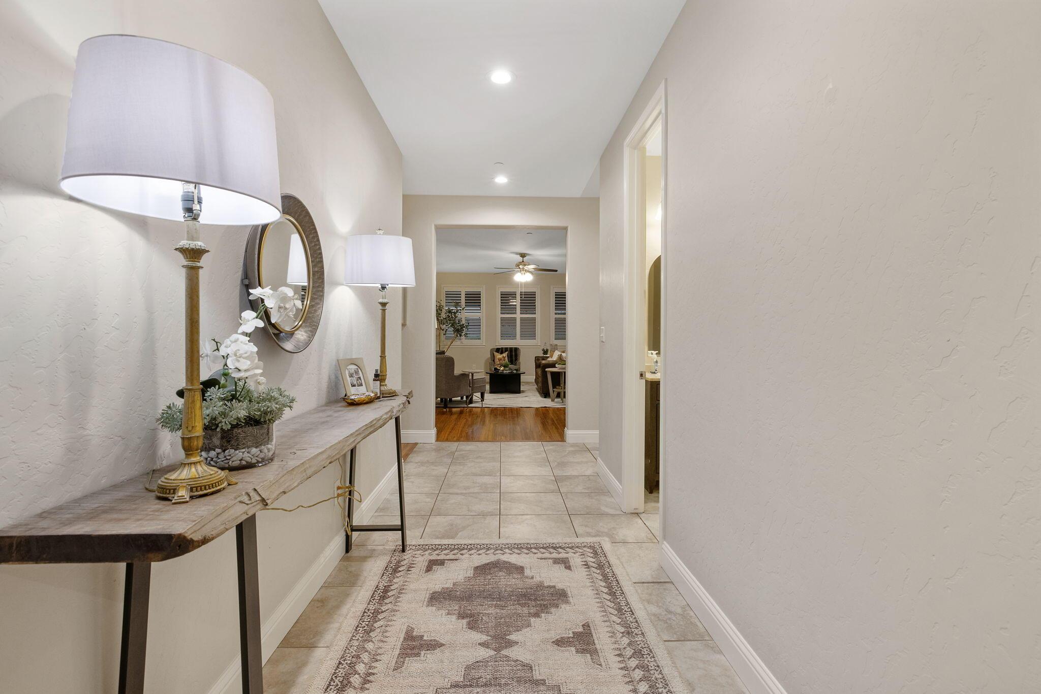Visalia, California, 93277, United States, 3 Bedrooms Bedrooms, ,2 BathroomsBathrooms,Residential,For Sale,1937034