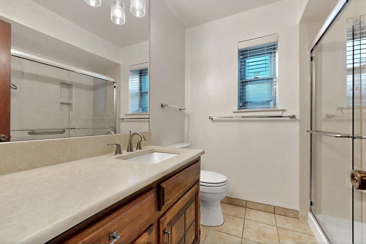 Albuquerque, New Mexico, 87123, United States, 4 Bedrooms Bedrooms, ,4 BathroomsBathrooms,Residential,For Sale,1876196