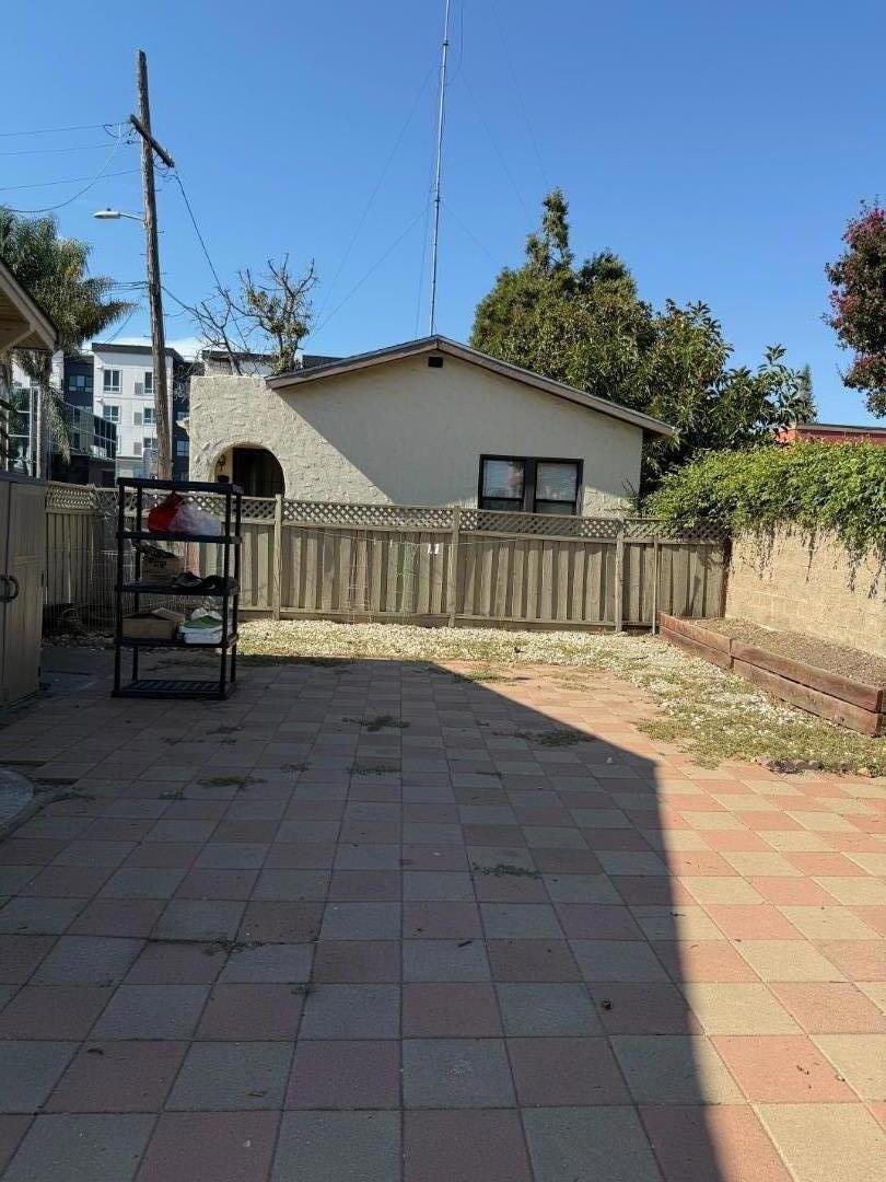 Hayward, California, 94541, United States, 2 Bedrooms Bedrooms, ,1 BathroomBathrooms,Residential,For Sale,1944993