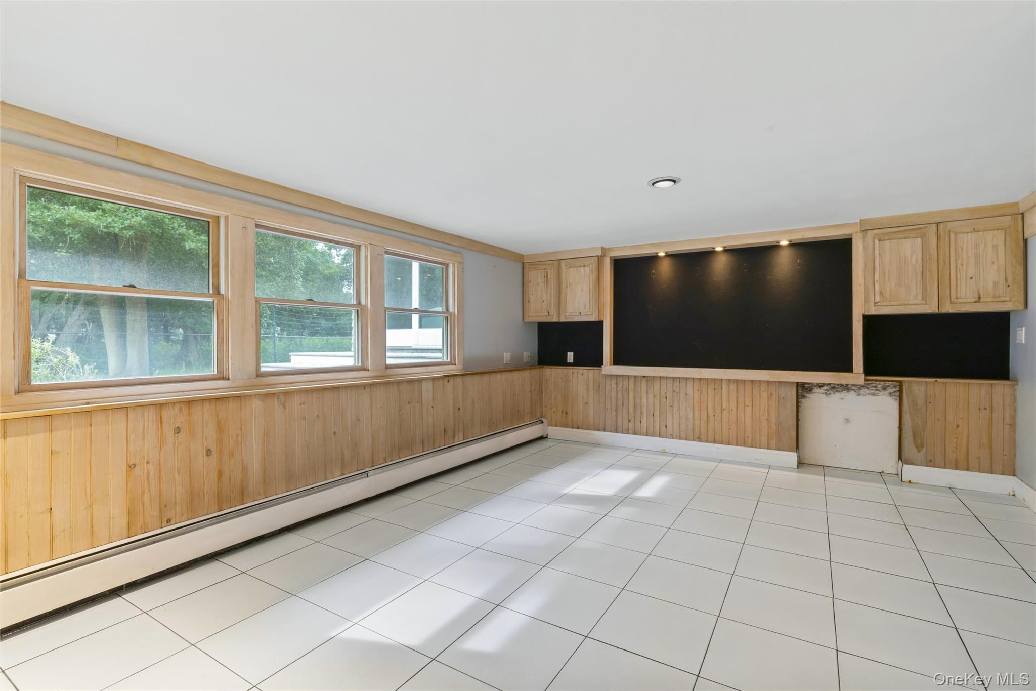 East Patchogue, New York, 11772, United States, 3 Bedrooms Bedrooms, ,2 BathroomsBathrooms,Residential,For Sale,1902442