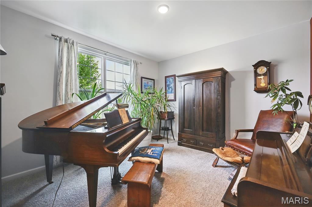 St Charles, Missouri, 63301, United States, 4 Bedrooms Bedrooms, ,3 BathroomsBathrooms,Residential,For Sale,1997020