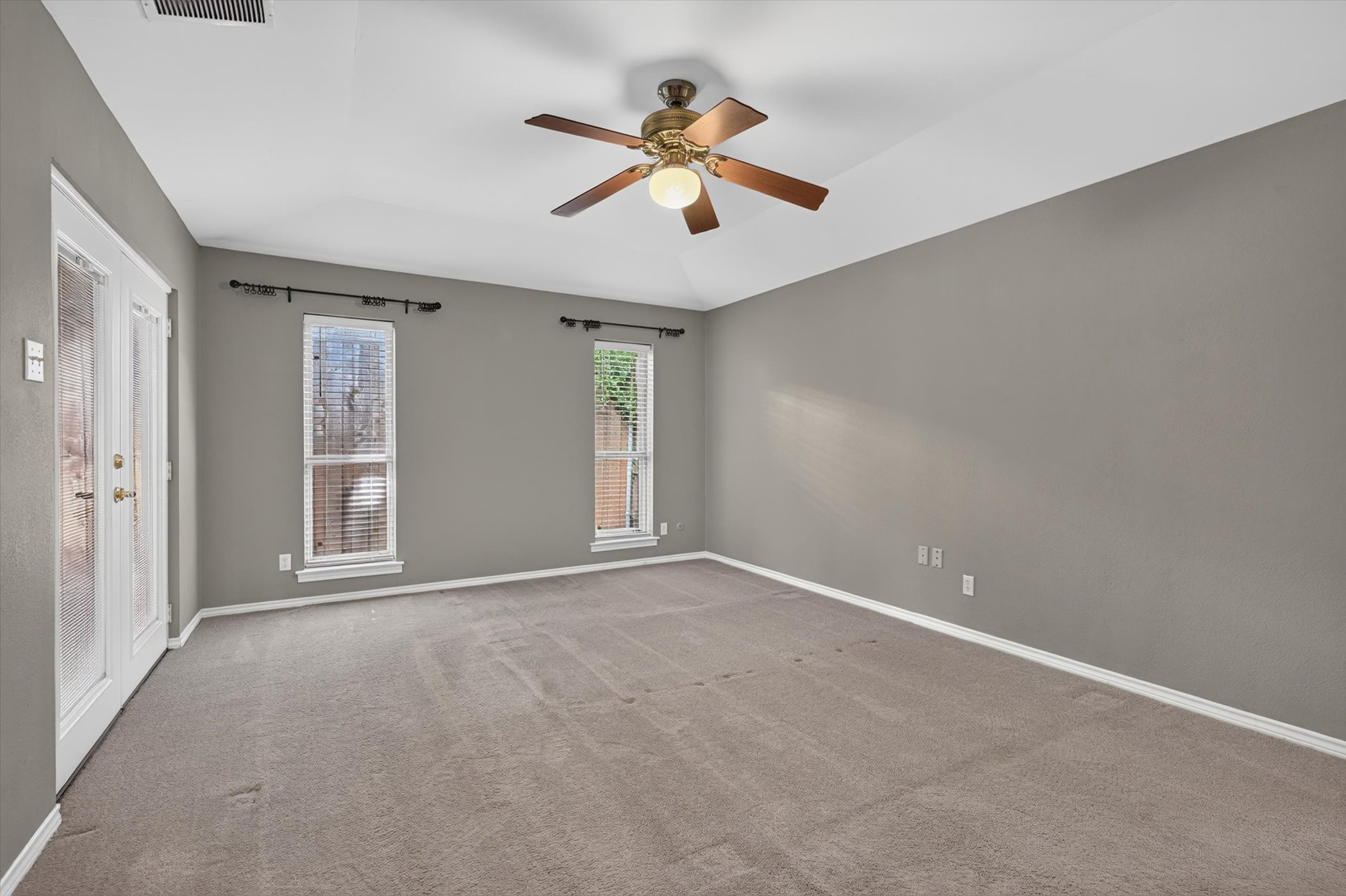  8833 Kenton Drive, Dallas, TX, 75231 - 物件實景