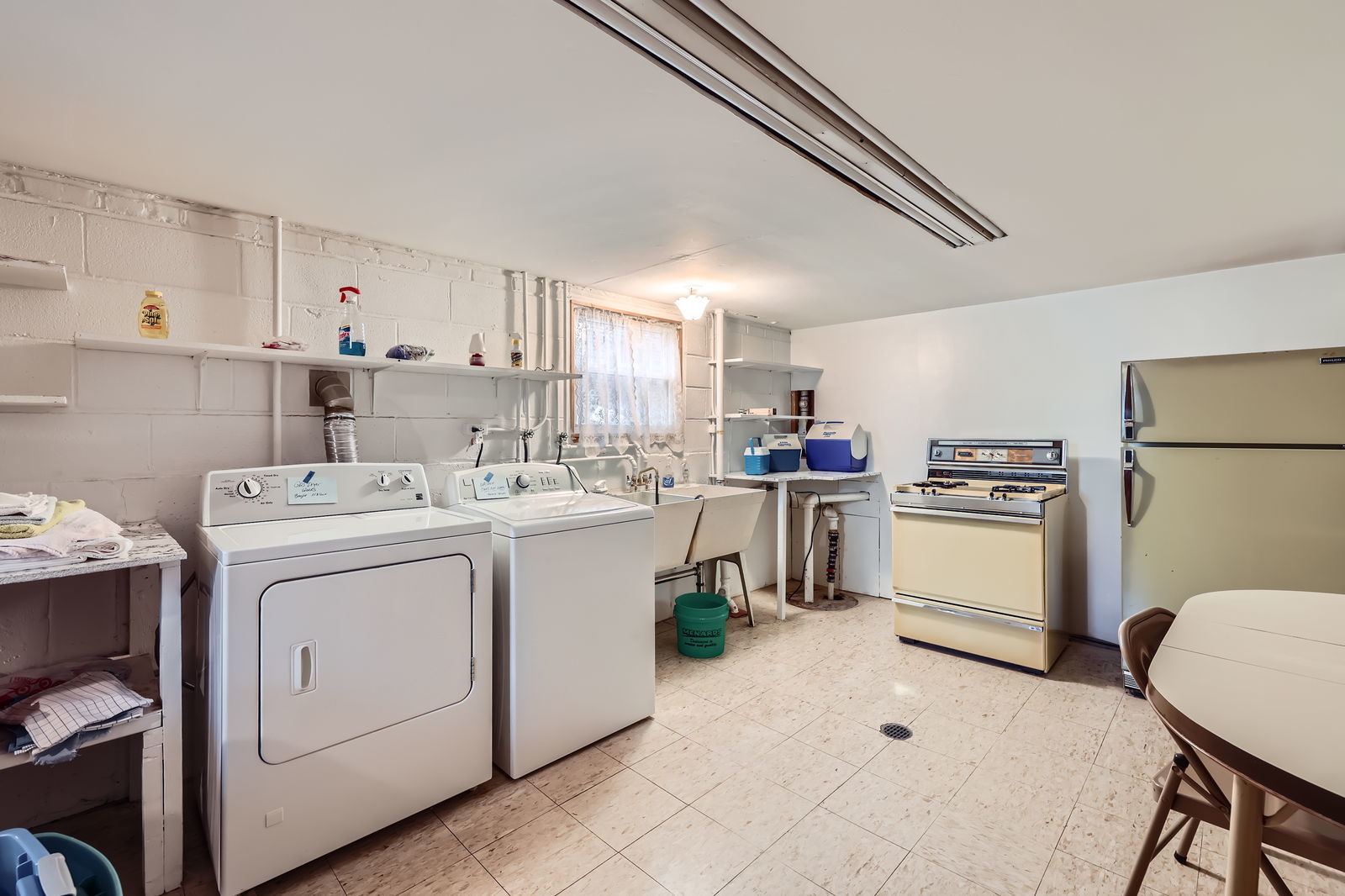 Chicago, Illinois, 60638, United States, 5 Bedrooms Bedrooms, ,Residential,For Sale,1878151