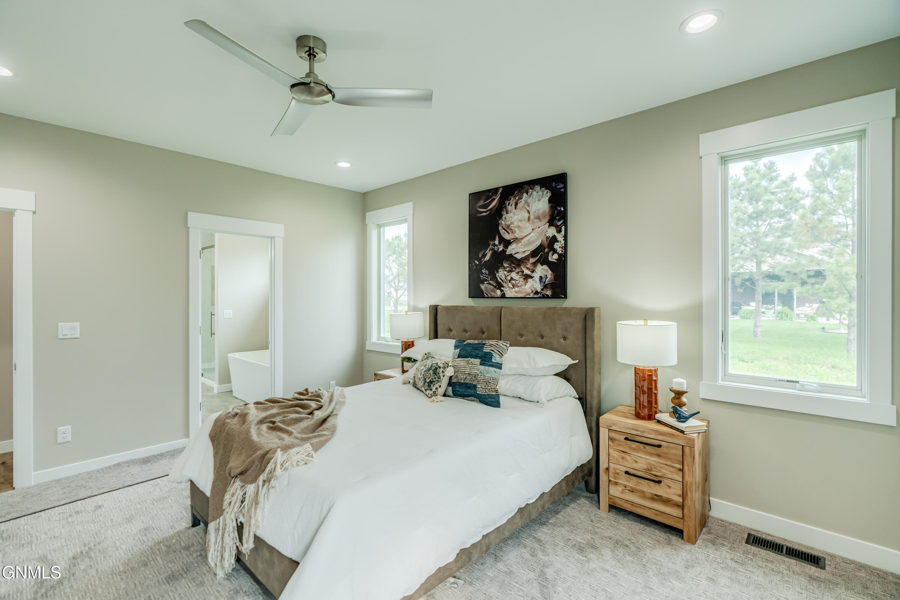 Bismarck, North Dakota, 58504, United States, 3 Bedrooms Bedrooms, ,3 BathroomsBathrooms,Residential,For Sale,1978432