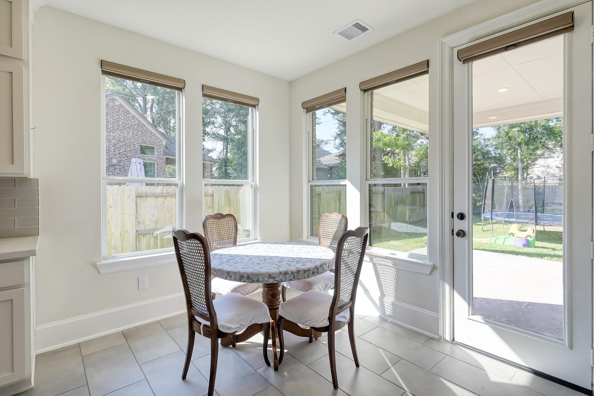 Conroe, Texas, 77318, United States, 5 Bedrooms Bedrooms, ,5 BathroomsBathrooms,Residential,For Sale,1977053