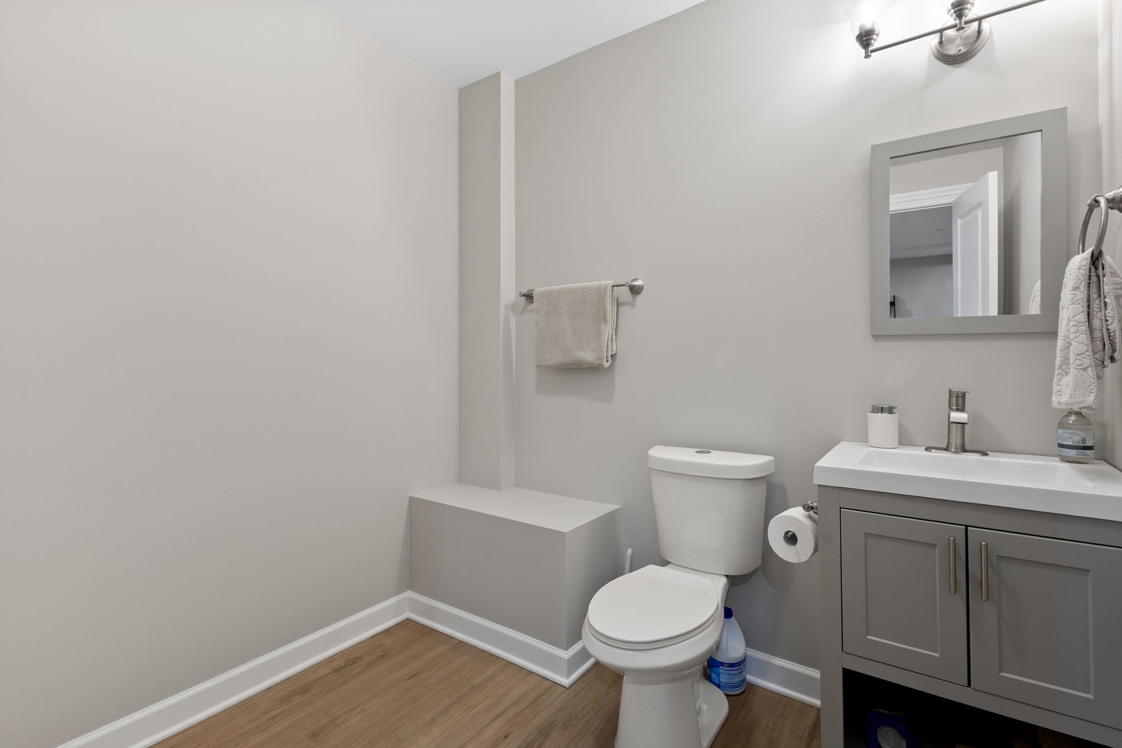 Westmont, Illinois, 60559, United States, 3 Bedrooms Bedrooms, ,4 BathroomsBathrooms,Residential,For Sale,1950669