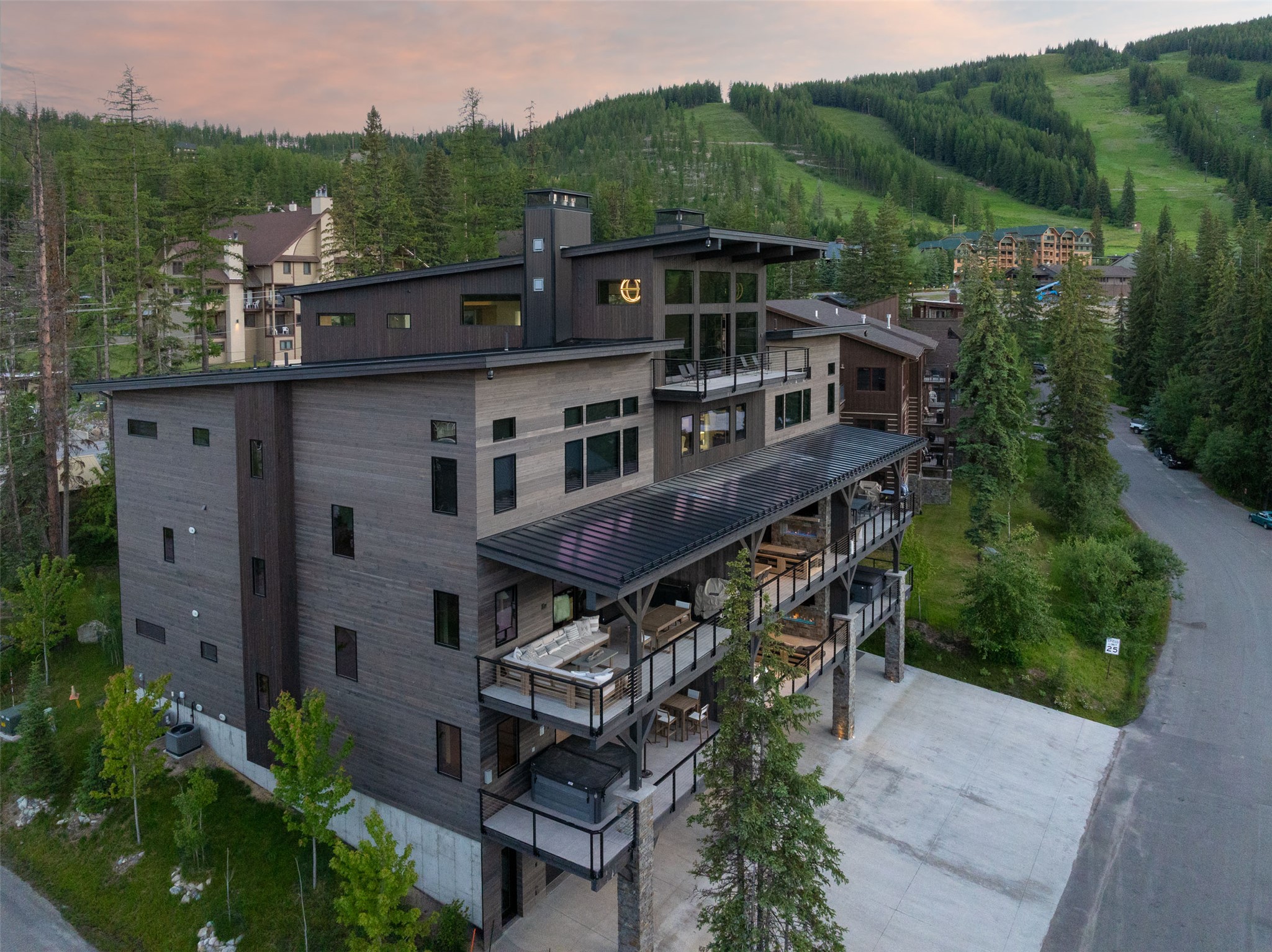  3812 Tamarack Avenue, B - 物件實景