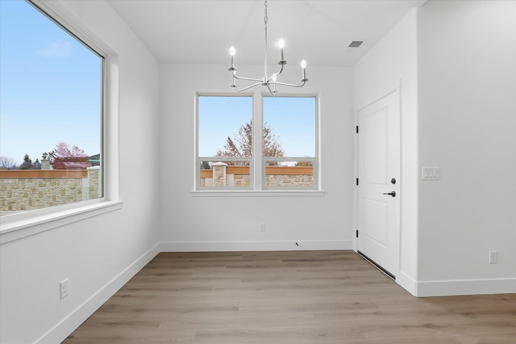 Deer Park, Washington, 99006, United States, 3 Bedrooms Bedrooms, ,2 BathroomsBathrooms,Residential,For Sale,1988069