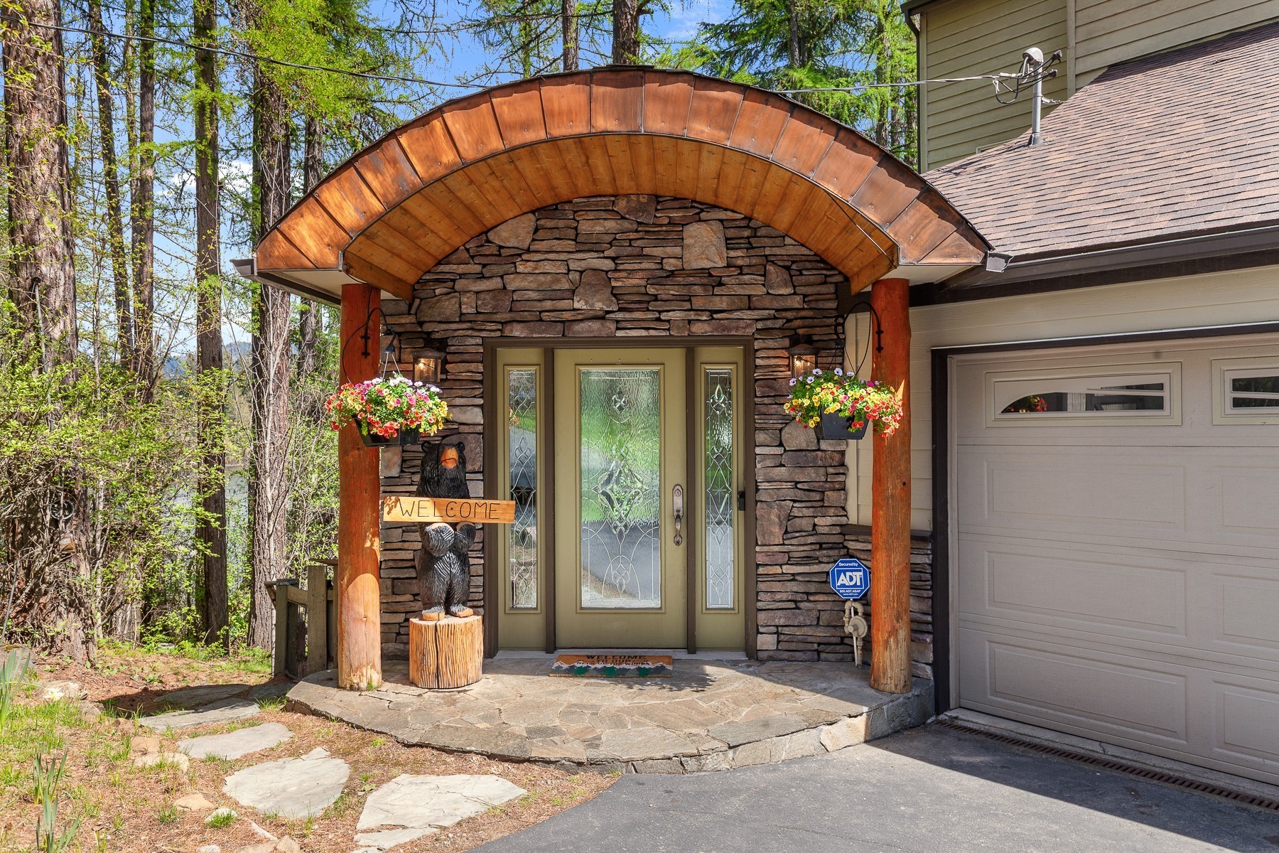  Hayden Lake Year Round Waterfront Living - 物件實景