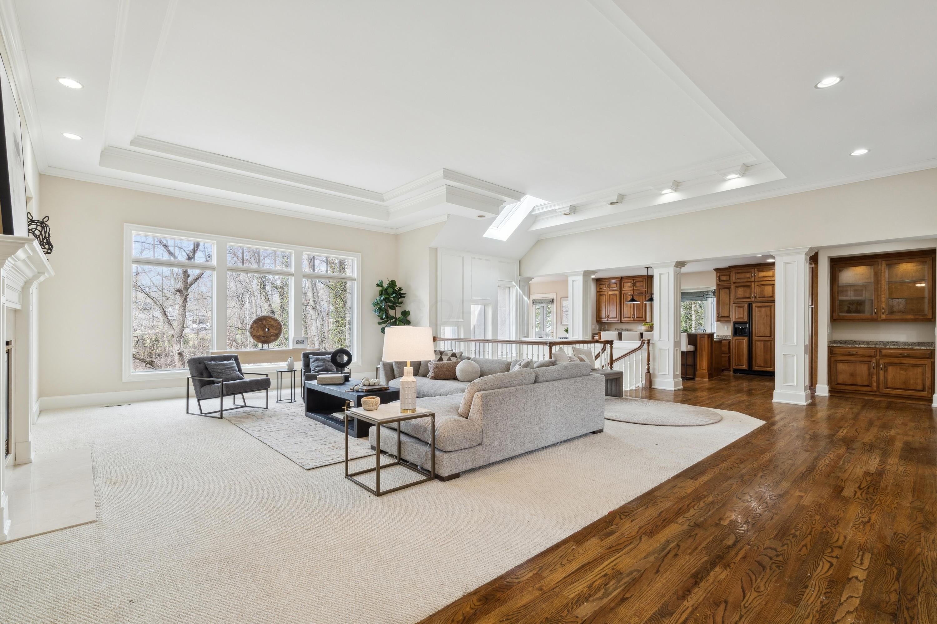 Columbus, Ohio, 43220, United States, 5 Bedrooms Bedrooms, ,5 BathroomsBathrooms,Residential,For Sale,1798291