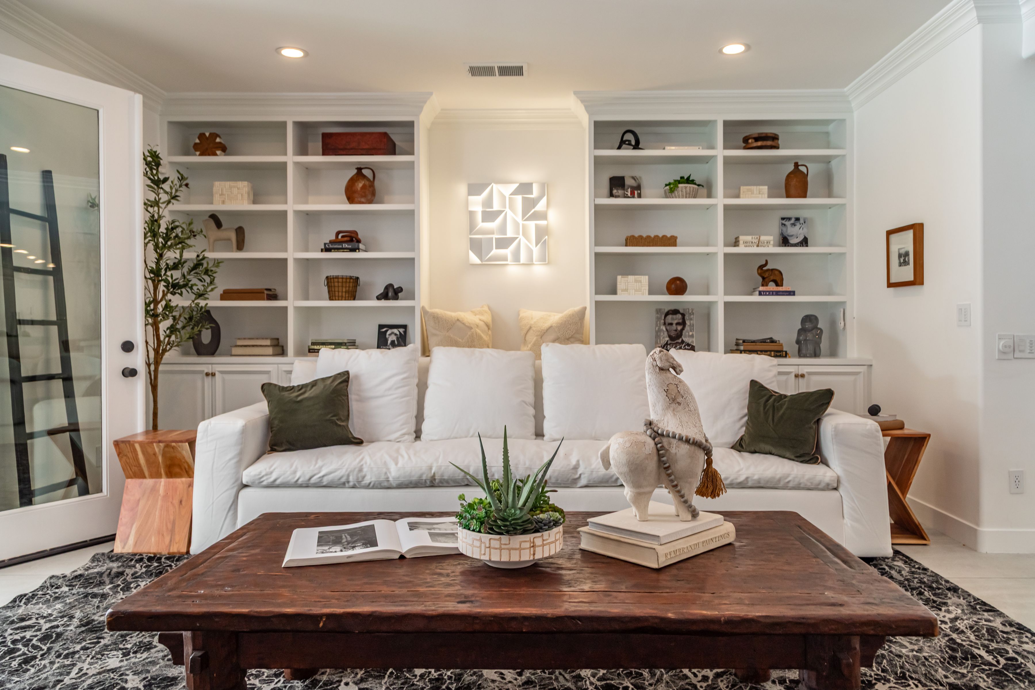  Thoughtfully Reimagined Tarzana Estate - 物件實景