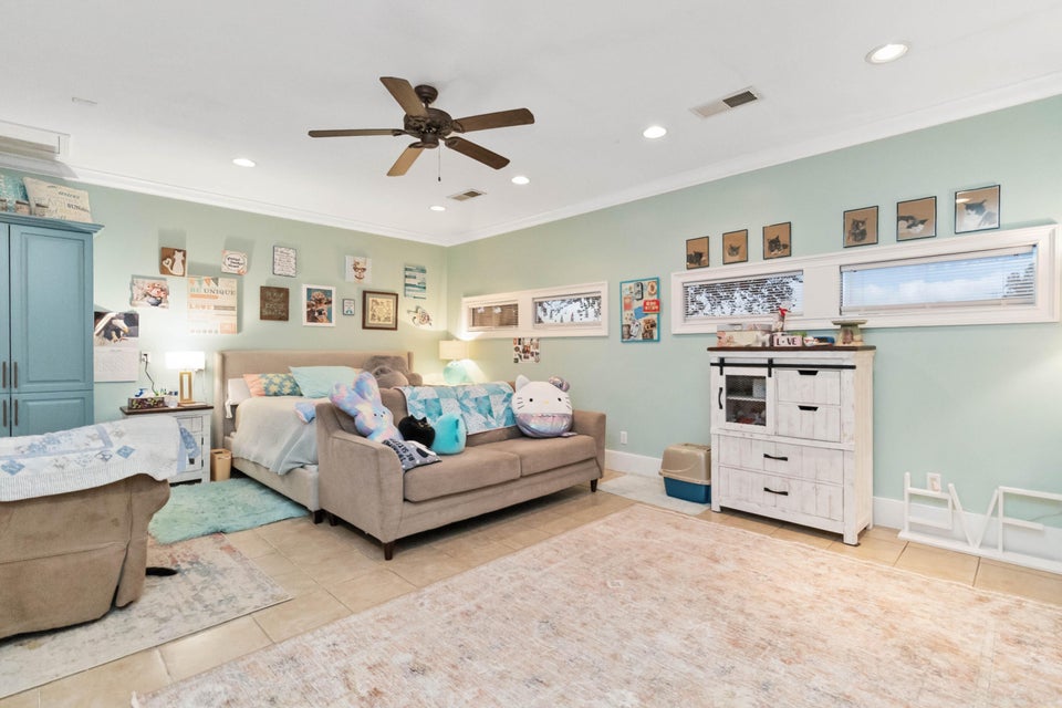 Somerset, Kentucky, 42503, United States, 6 Bedrooms Bedrooms, ,5 BathroomsBathrooms,Residential,For Sale,1835271