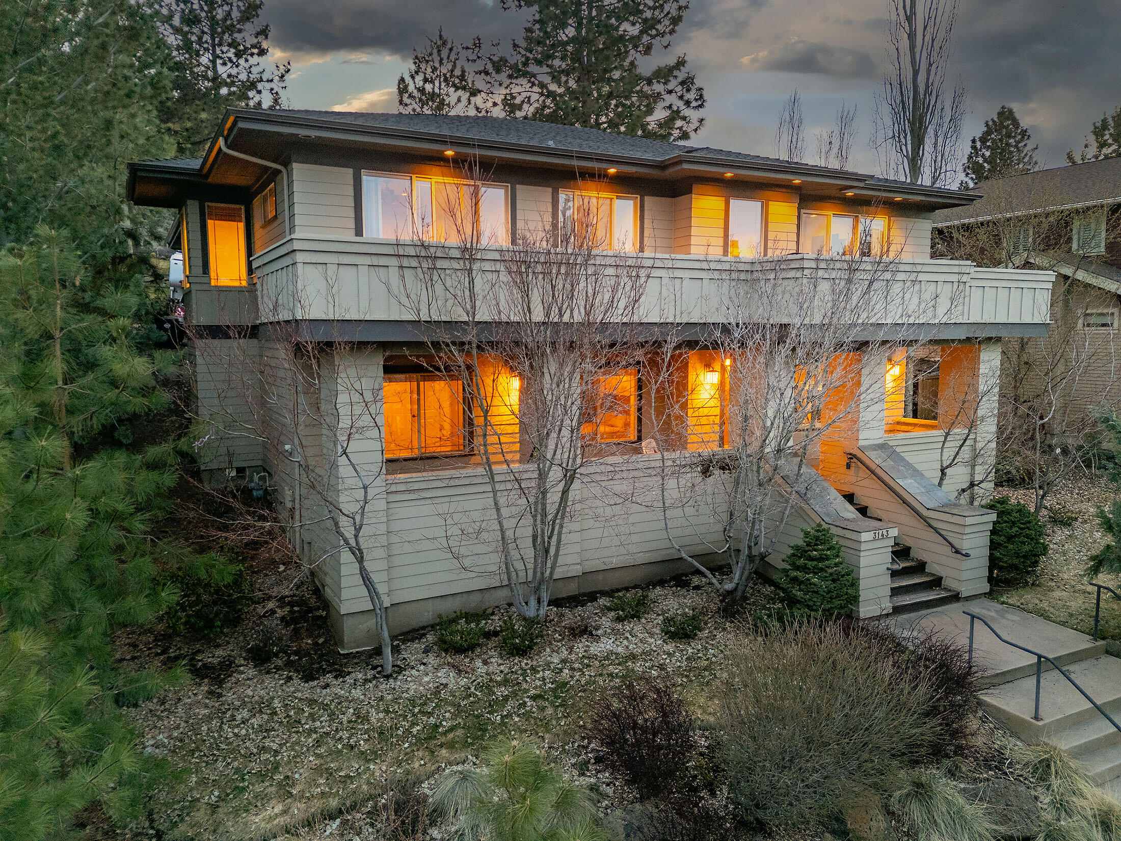 Bend, Oregon, 97703, United States, 4 Bedrooms Bedrooms, ,3 BathroomsBathrooms,Residential,For Sale,1805310