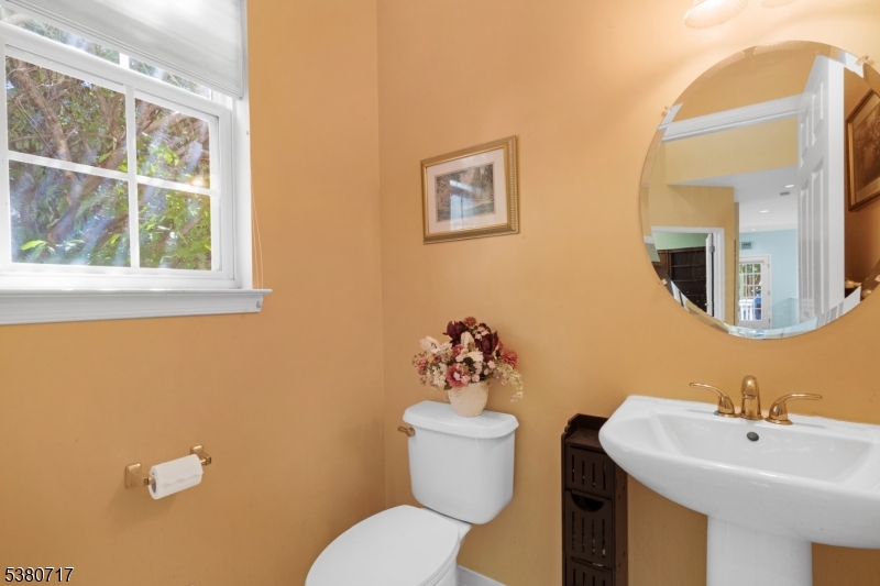 Bernards Twp., New Jersey, 07920, United States, 5 Bedrooms Bedrooms, ,4 BathroomsBathrooms,Residential,For Sale,1933609