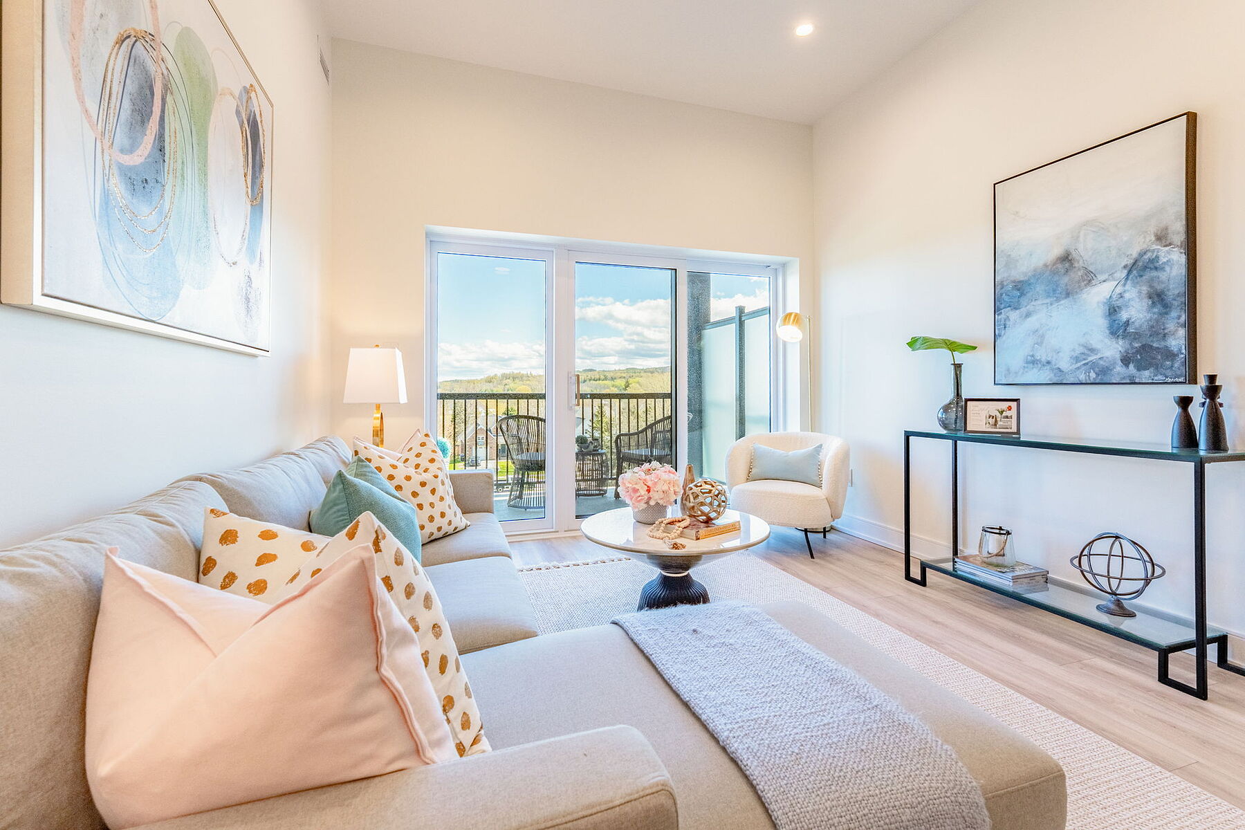  Bright & Spacious Condo Living - 物件實景