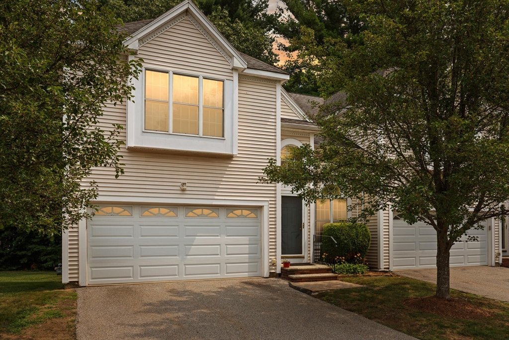 Upton, Massachusetts, 01568, United States, 3 Bedrooms Bedrooms, ,3 BathroomsBathrooms,Residential,For Sale,1912549