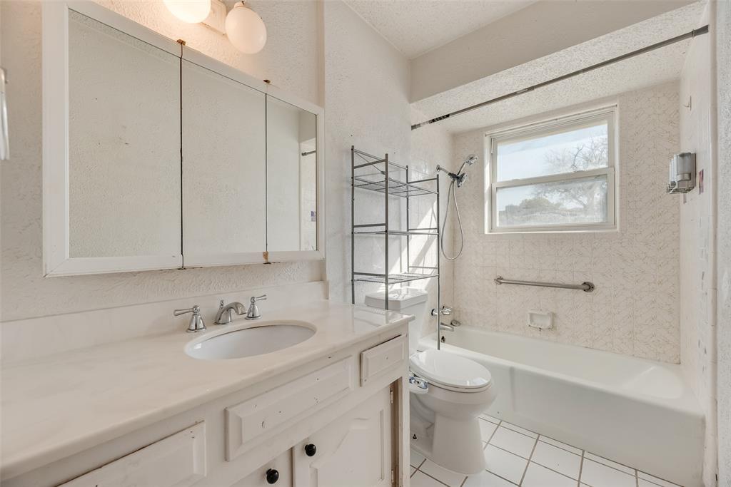 Plano, Texas, 75074, United States, 6 Bedrooms Bedrooms, ,4 BathroomsBathrooms,Residential,For Sale,1994194