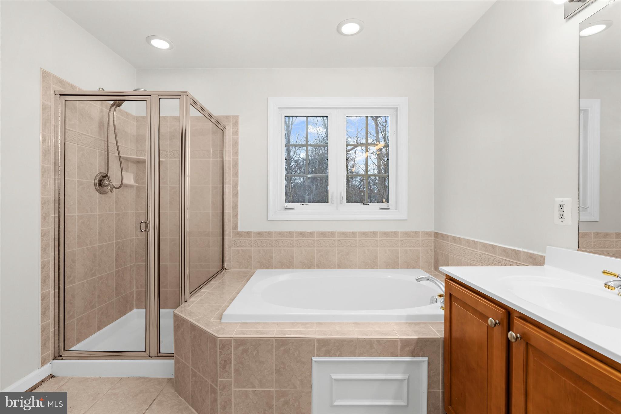 North Potomac, Maryland, 20878, United States, 3 Bedrooms Bedrooms, ,4 BathroomsBathrooms,Residential,For Sale,2012099