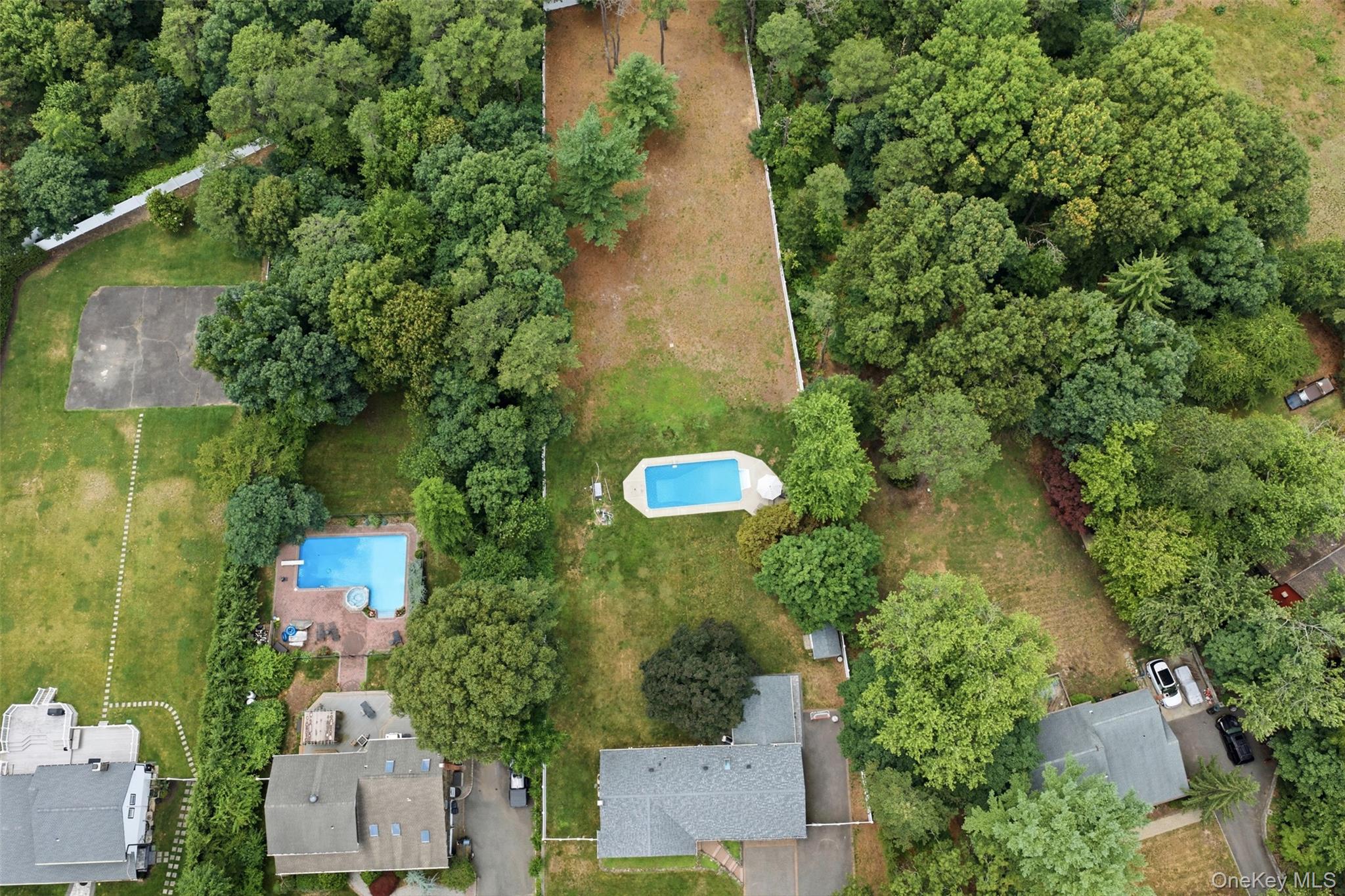  18 Millet Street, Dix Hills, NY, 11746 - 物件實景