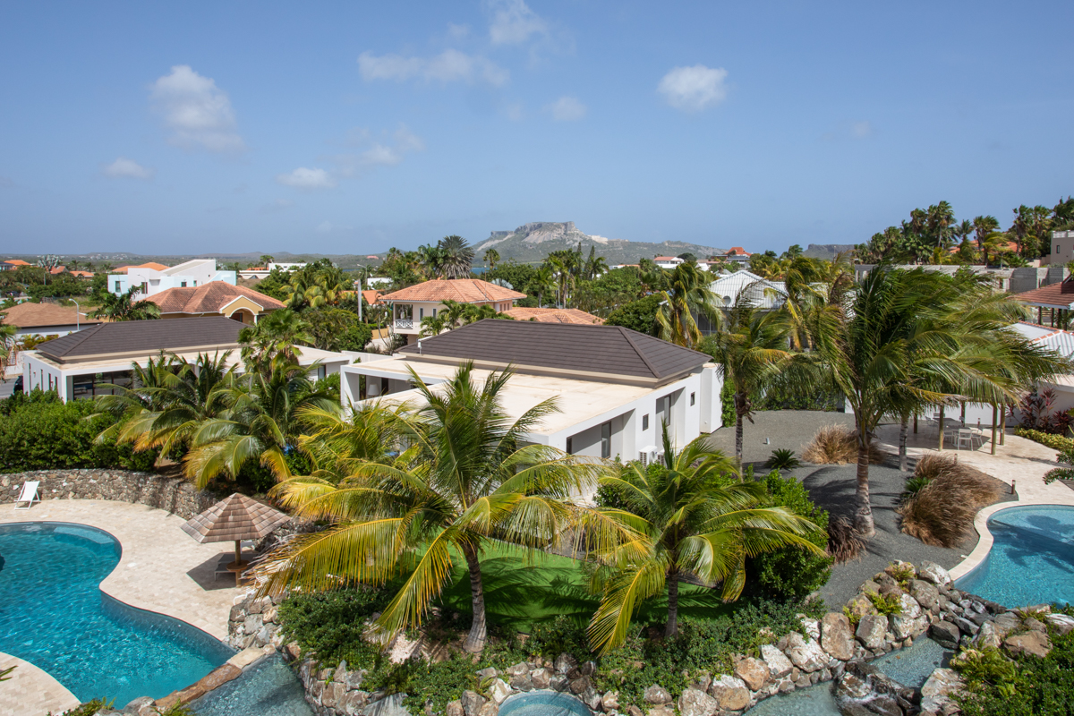 Jan Sofat, CW, 2 Bedrooms Bedrooms, ,2 BathroomsBathrooms,Residential,For Sale,1752587