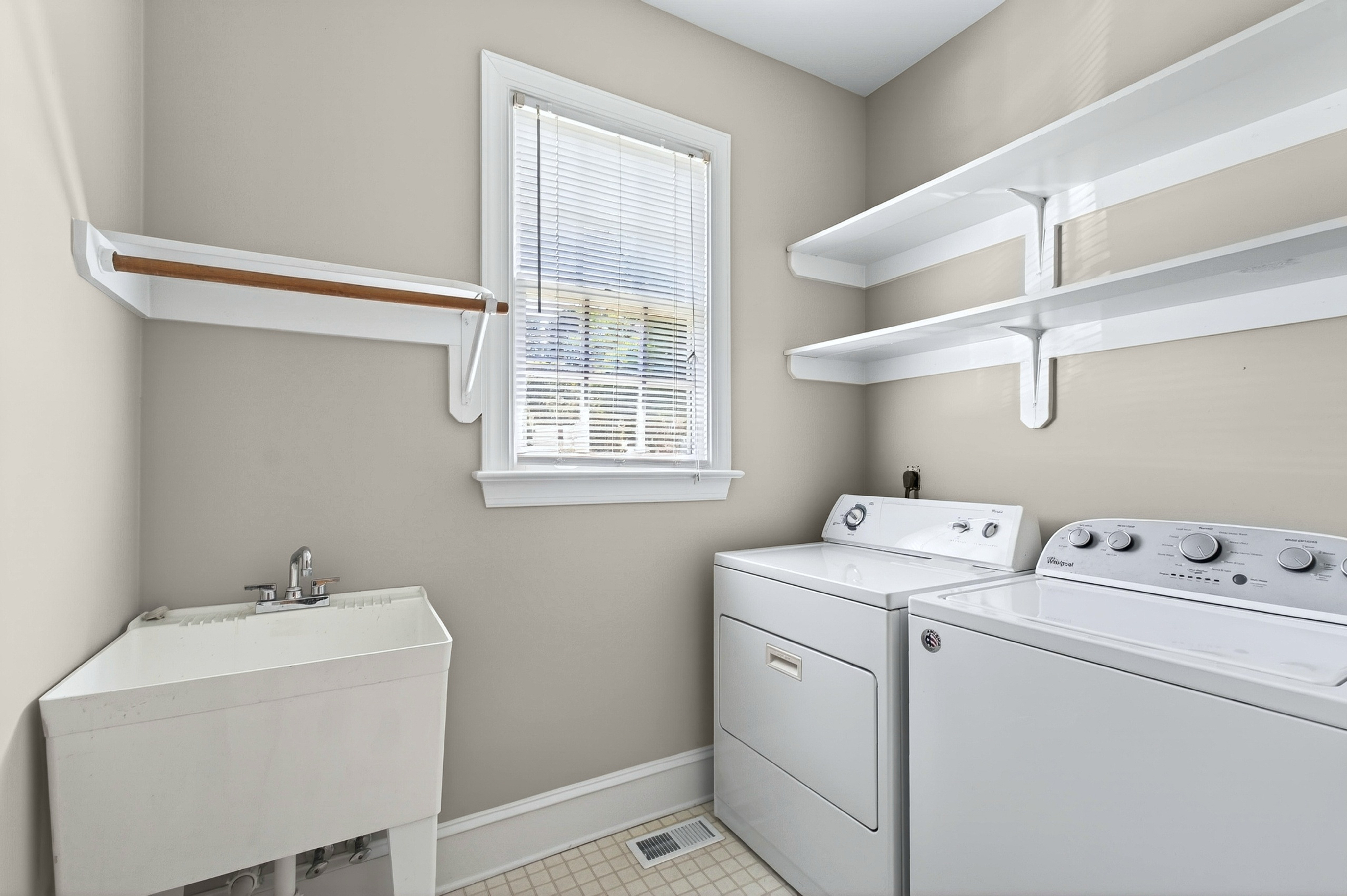  913 Tanworth Drive, Raleigh, NC 27615 - 物件實景