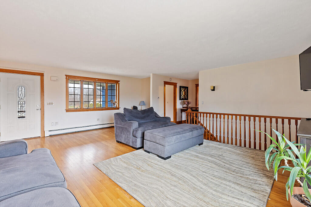 China, Maine, 04358, United States, 6 Bedrooms Bedrooms, ,3 BathroomsBathrooms,Residential,For Sale,1898689