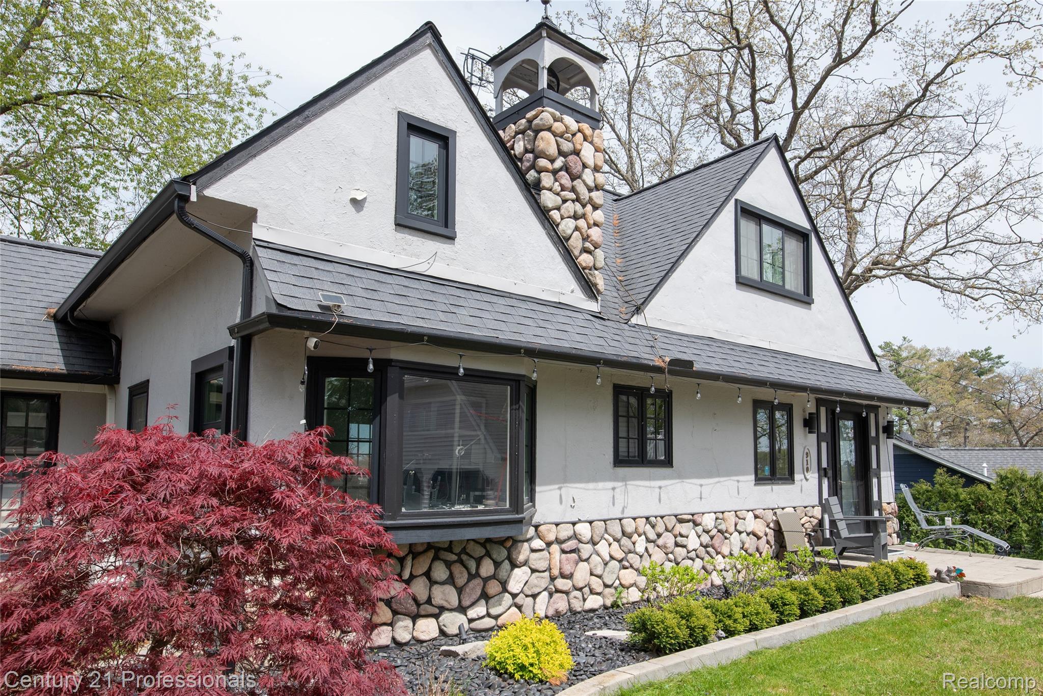 LakeOrion, Michigan, 48362, United States, 2 Bedrooms Bedrooms, ,2 BathroomsBathrooms,Residential,For Sale,2005398