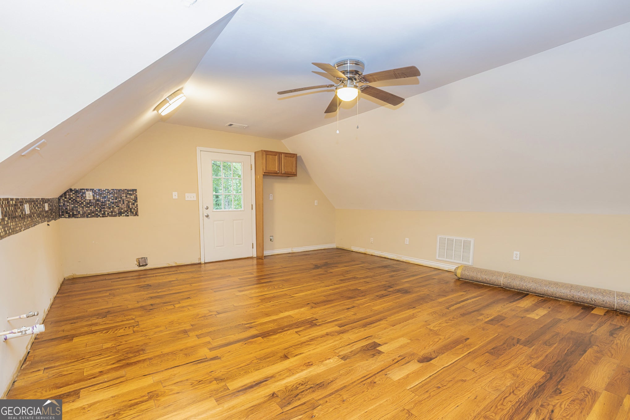 Newnan, Georgia, 30263, United States, 5 Bedrooms Bedrooms, ,6 BathroomsBathrooms,Residential,For Sale,1915422