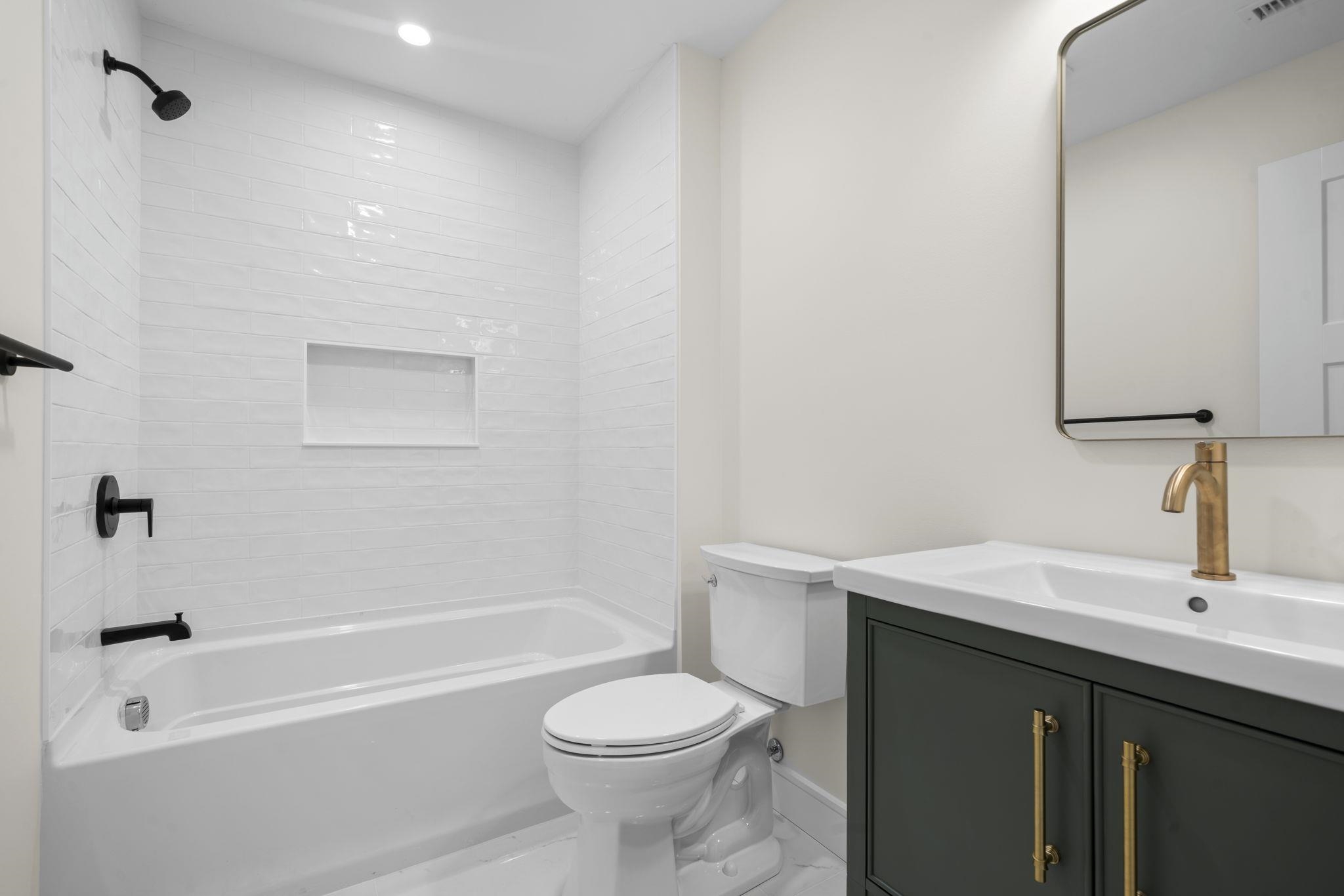 Londonderry, New Hampshire, 03053, United States, 2 Bedrooms Bedrooms, ,2 BathroomsBathrooms,Residential,For Sale,1962750