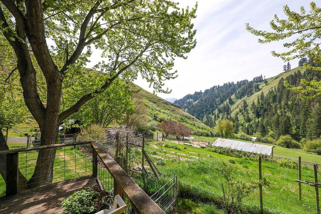 Riggins, Idaho, 83549, United States, 2 Bedrooms Bedrooms, ,1 BathroomBathrooms,Residential,For Sale,1825339