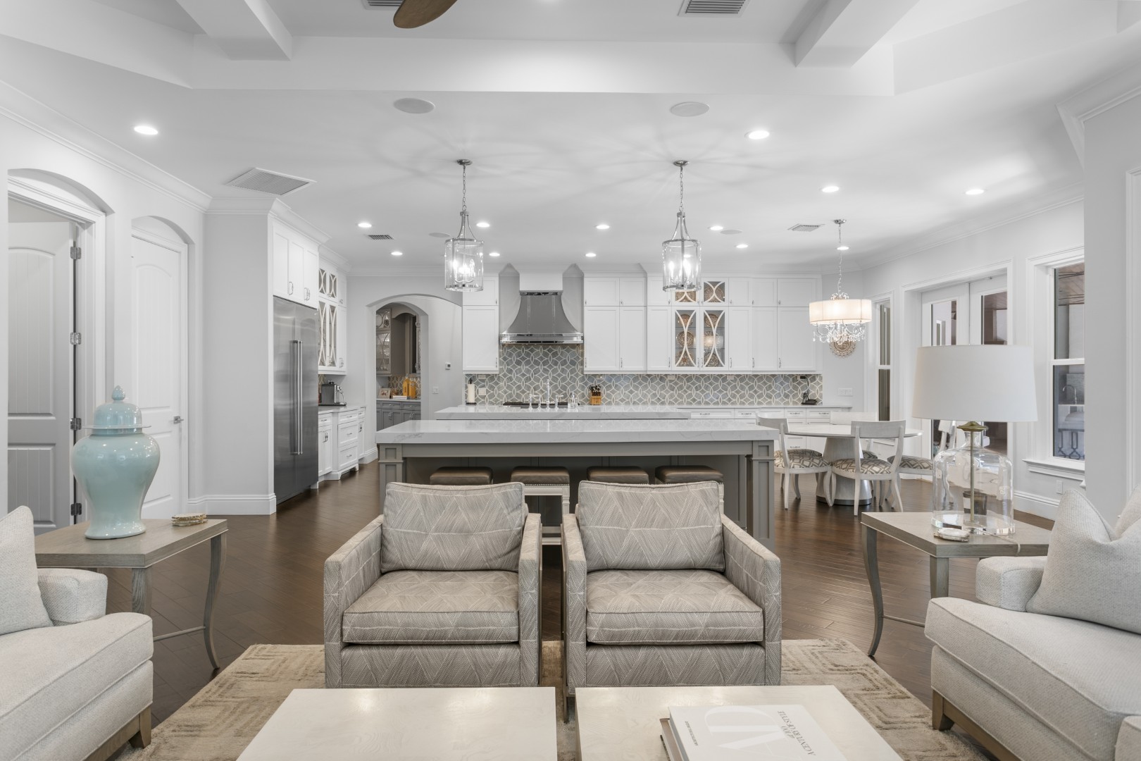 Tampa, Florida, 33629, United States, 5 Bedrooms Bedrooms, ,6 BathroomsBathrooms,Residential,For Sale,2008842