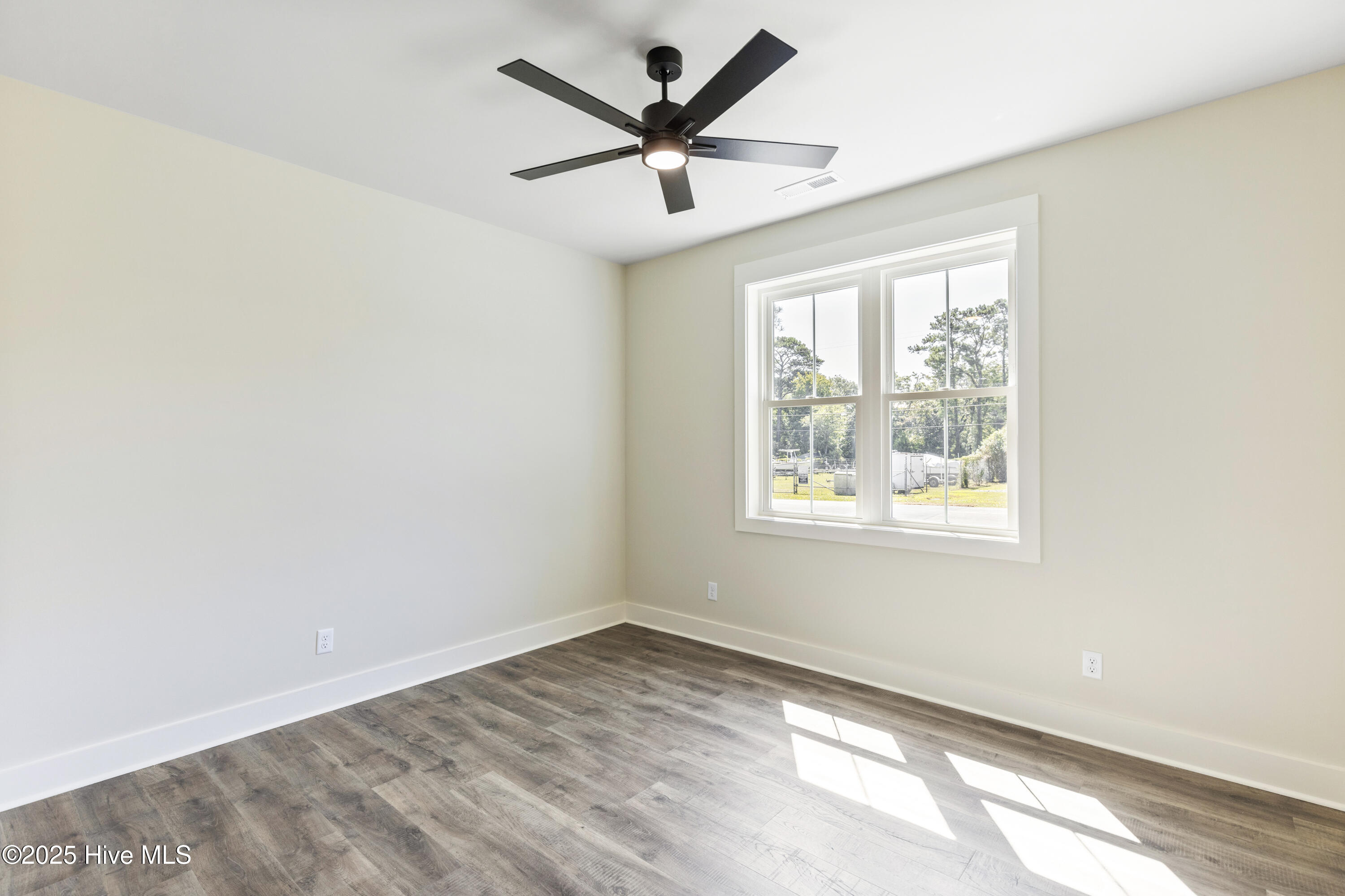 Carolina Beach, North Carolina, 28428, United States, 3 Bedrooms Bedrooms, ,2 BathroomsBathrooms,Residential,For Sale,1992087