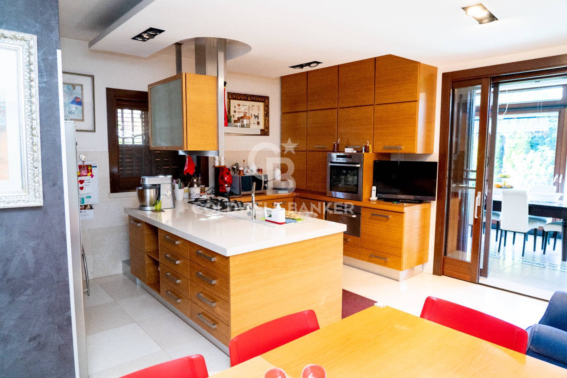 Via Don Pancrazio Cucuzziello, Bisceglie, Barletta-Andria-Trani, 70032, IT, 4 Bedrooms Bedrooms, ,3 BathroomsBathrooms,Residential,For Sale,Via Don Pancrazio Cucuzziello,1444650