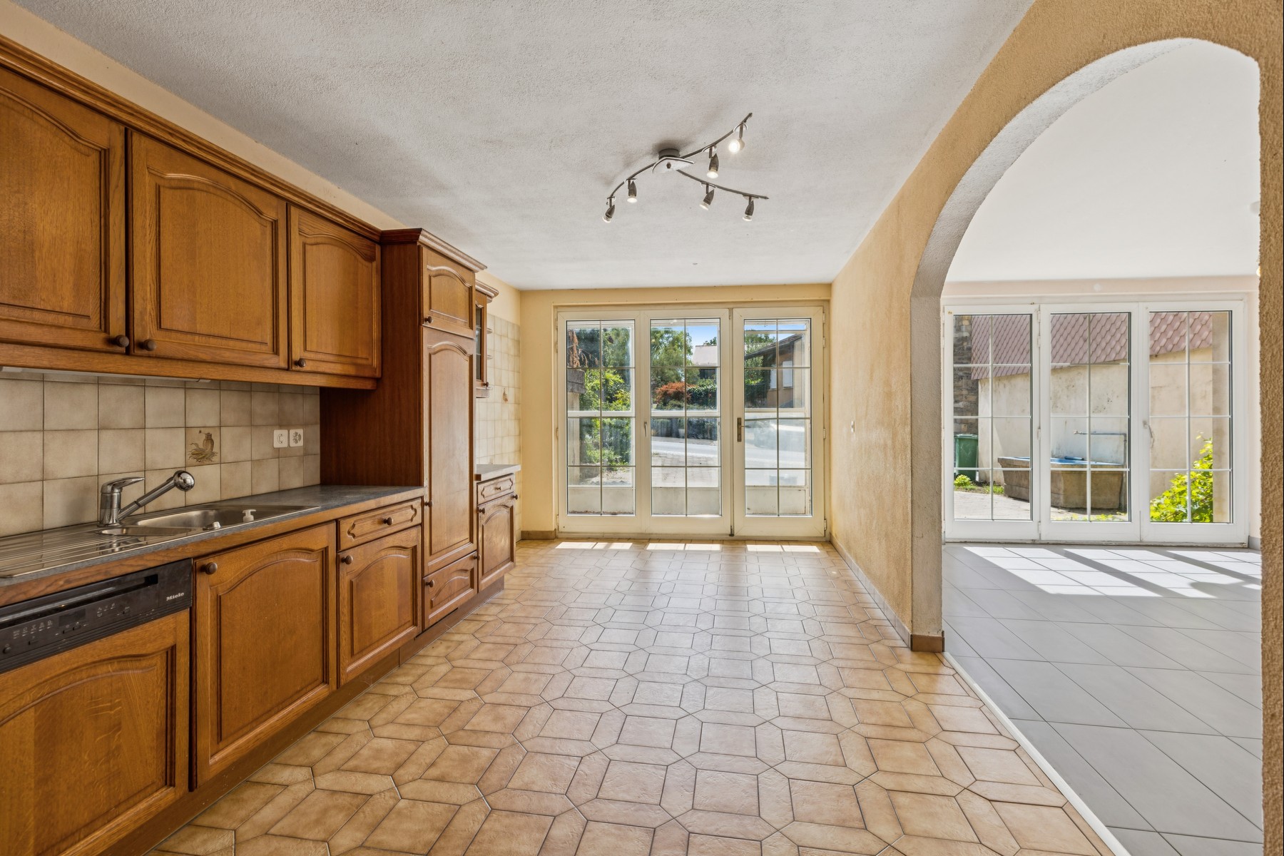  6.5-room village house – Great potential for renovation – La Chaux - 物件實景