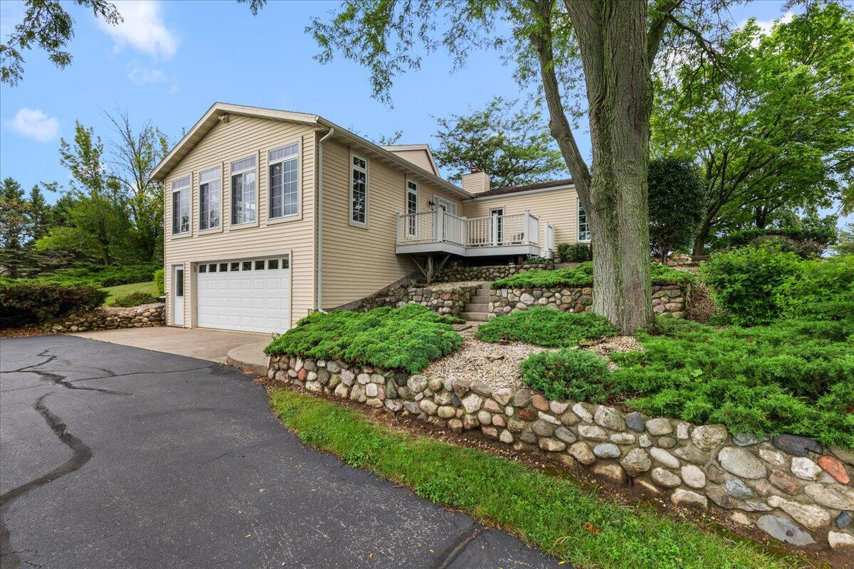West Bend, Wisconsin, 53095, United States, 3 Bedrooms Bedrooms, ,2 BathroomsBathrooms,Residential,For Sale,1917208