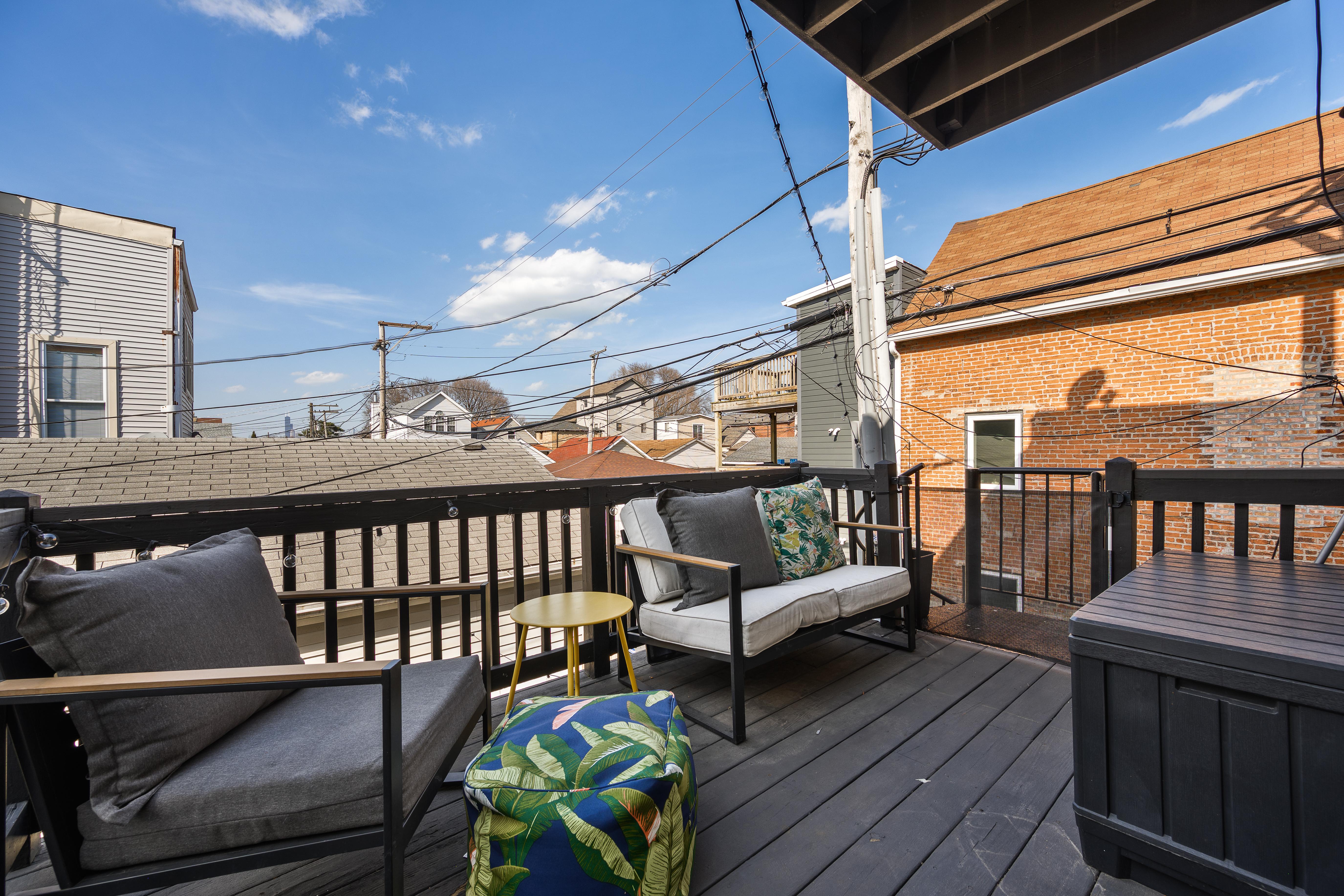  Incredible Opportunity in Canaryville Bridgeport - 物件實景