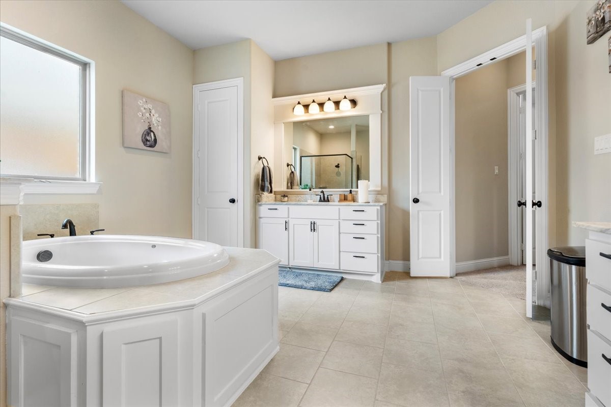 Mansfield, Texas, 76063, United States, 4 Bedrooms Bedrooms, ,4 BathroomsBathrooms,Residential,For Sale,1817600